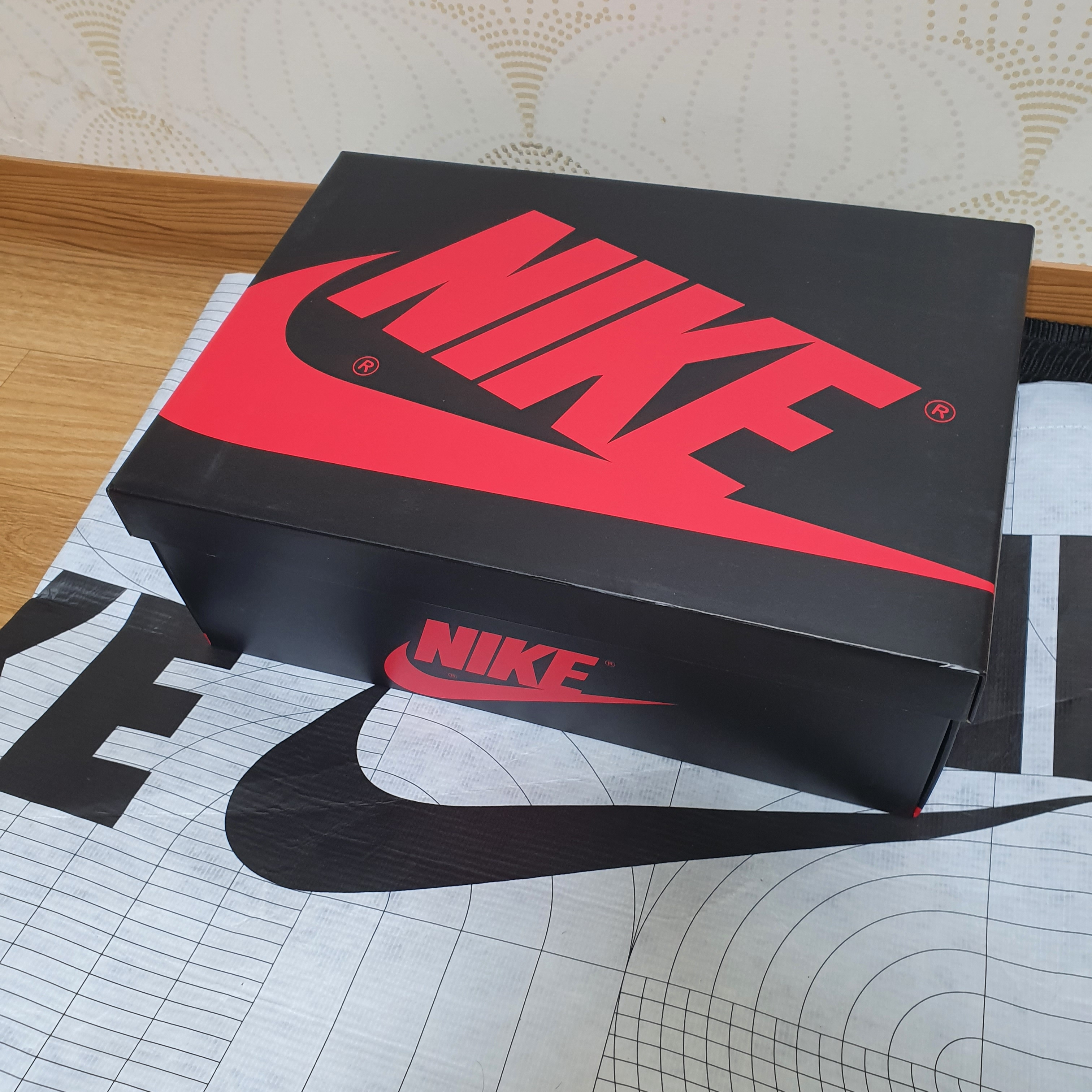 Jordan 1 Retro High OG University Blue 착용 스타일 - 1