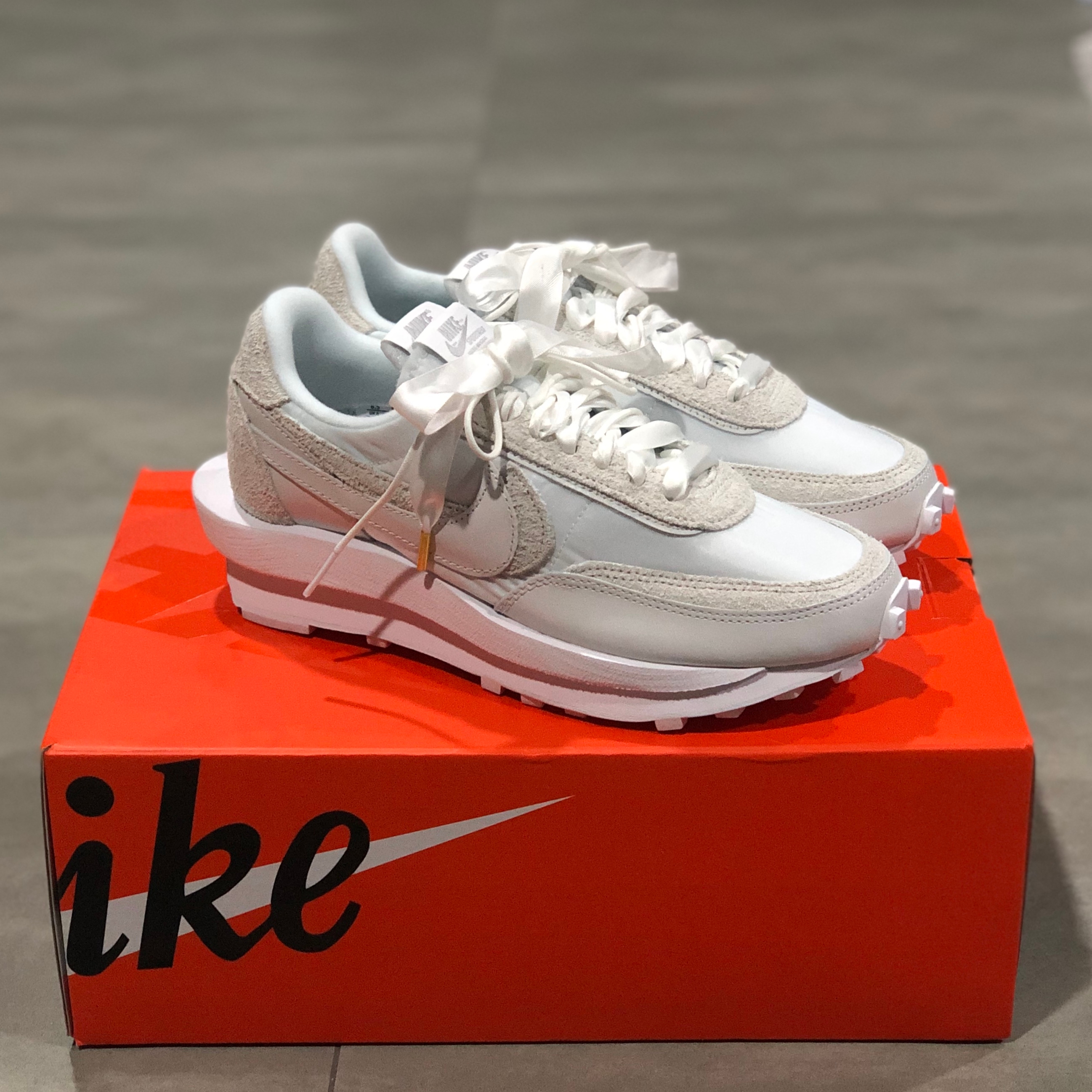 Nike x Sacai LDWaffle White Nylon 착용 스타일