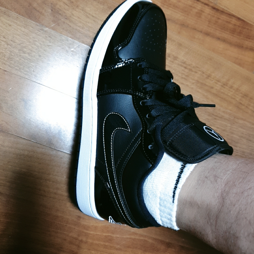 Jordan 1 Low SE ASW Black 착용 스타일 - 1