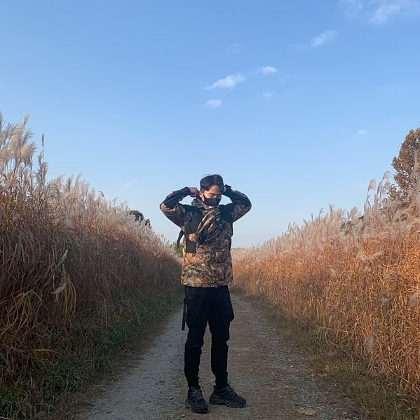 Supreme x The North Face Mountain Light Jacket Leaves - 16FW 착용 스타일 - 2