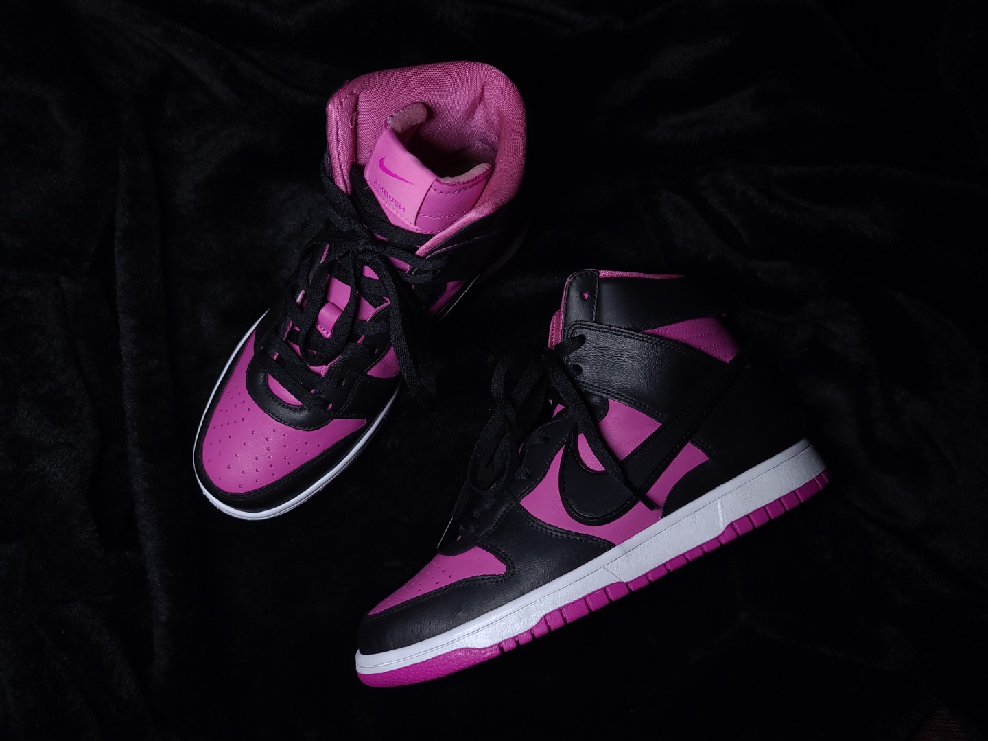Nike x Ambush Dunk High Cosmic Fuchsia 착용 스타일 - 5