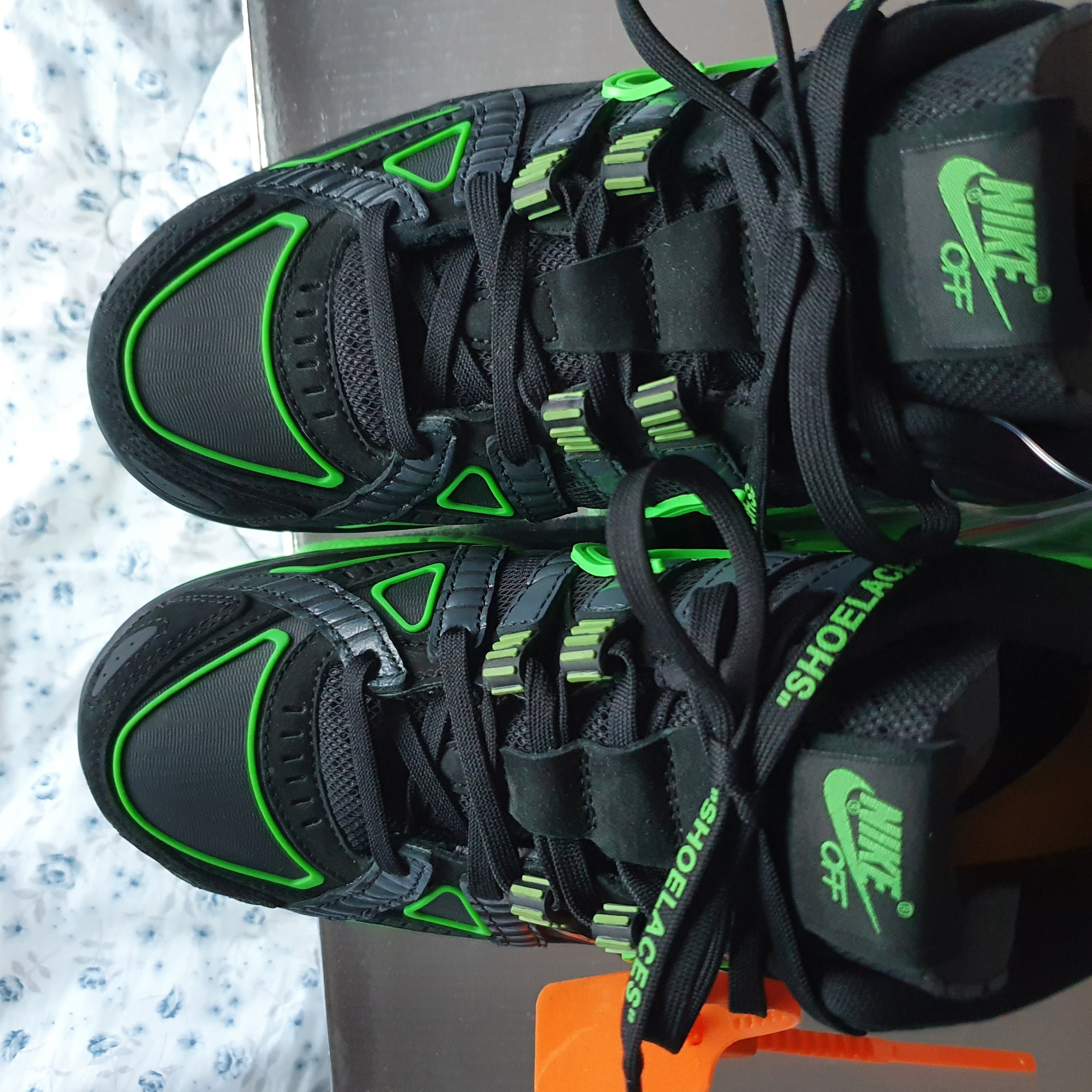 Nike x Off-White Air Rubber Dunk Green Strike 착용 스타일 - 3