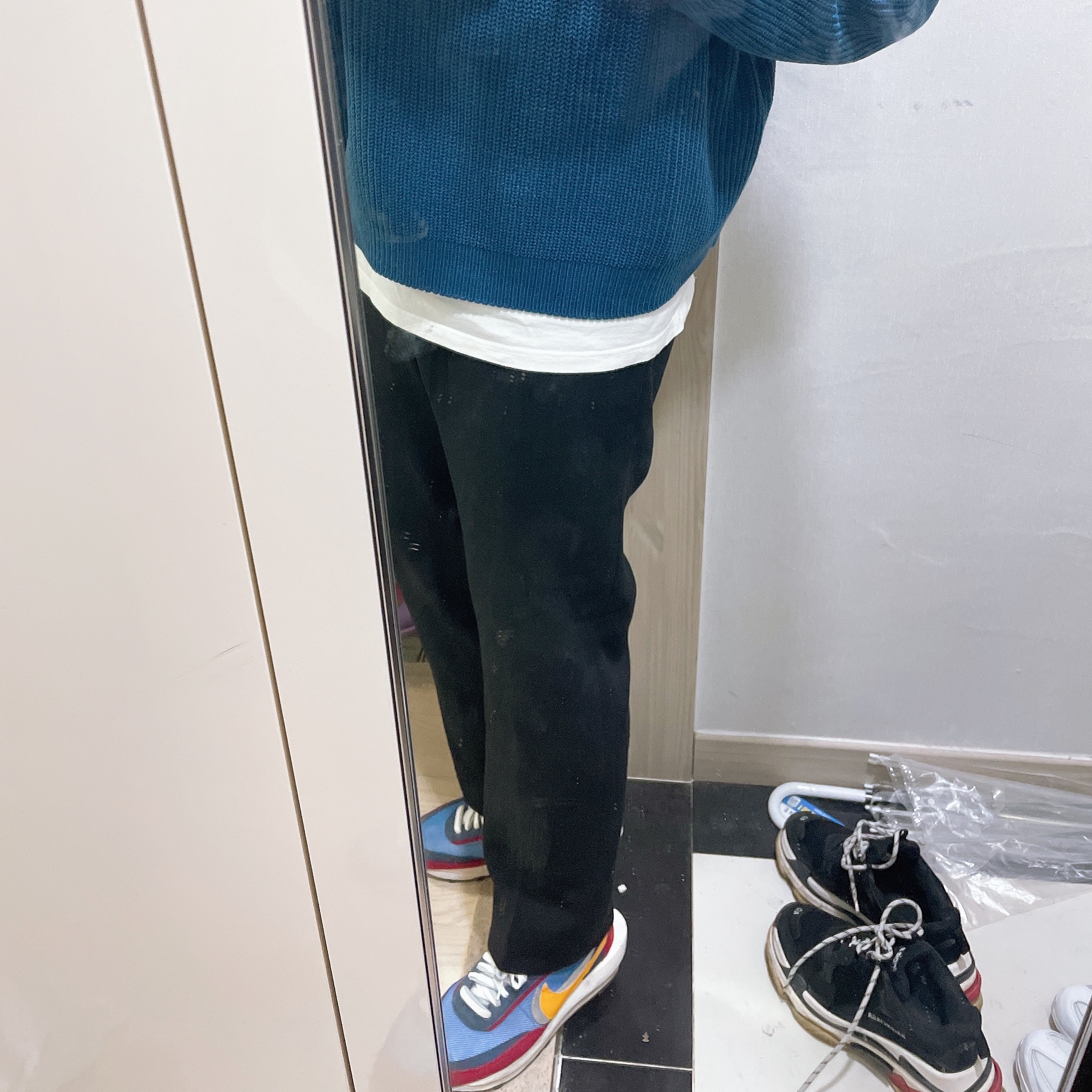 Nike x Sacai LDWaffle Blue Multi 착용 스타일
