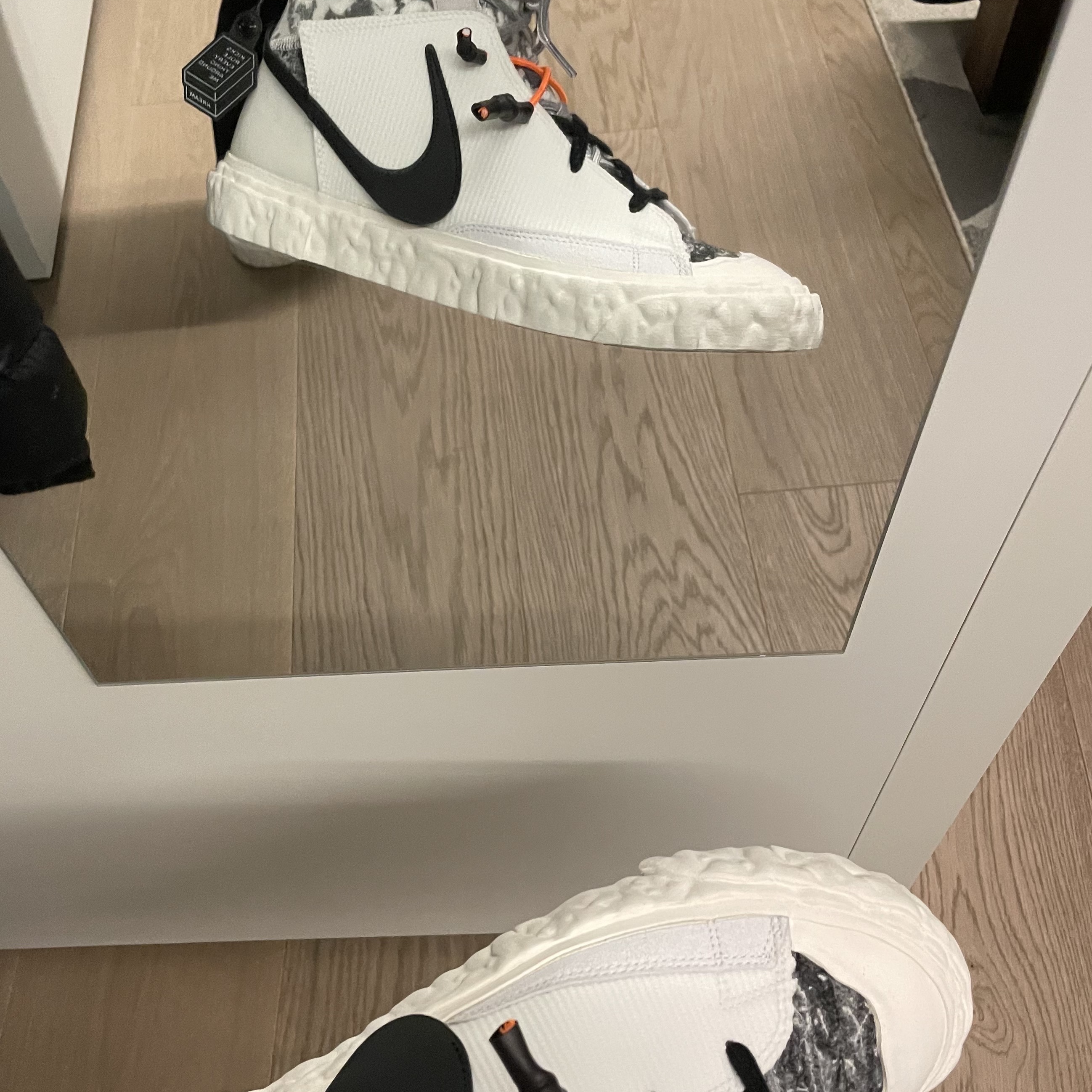 Nike x Readymade Blazer Mid White 착용 스타일 - 3