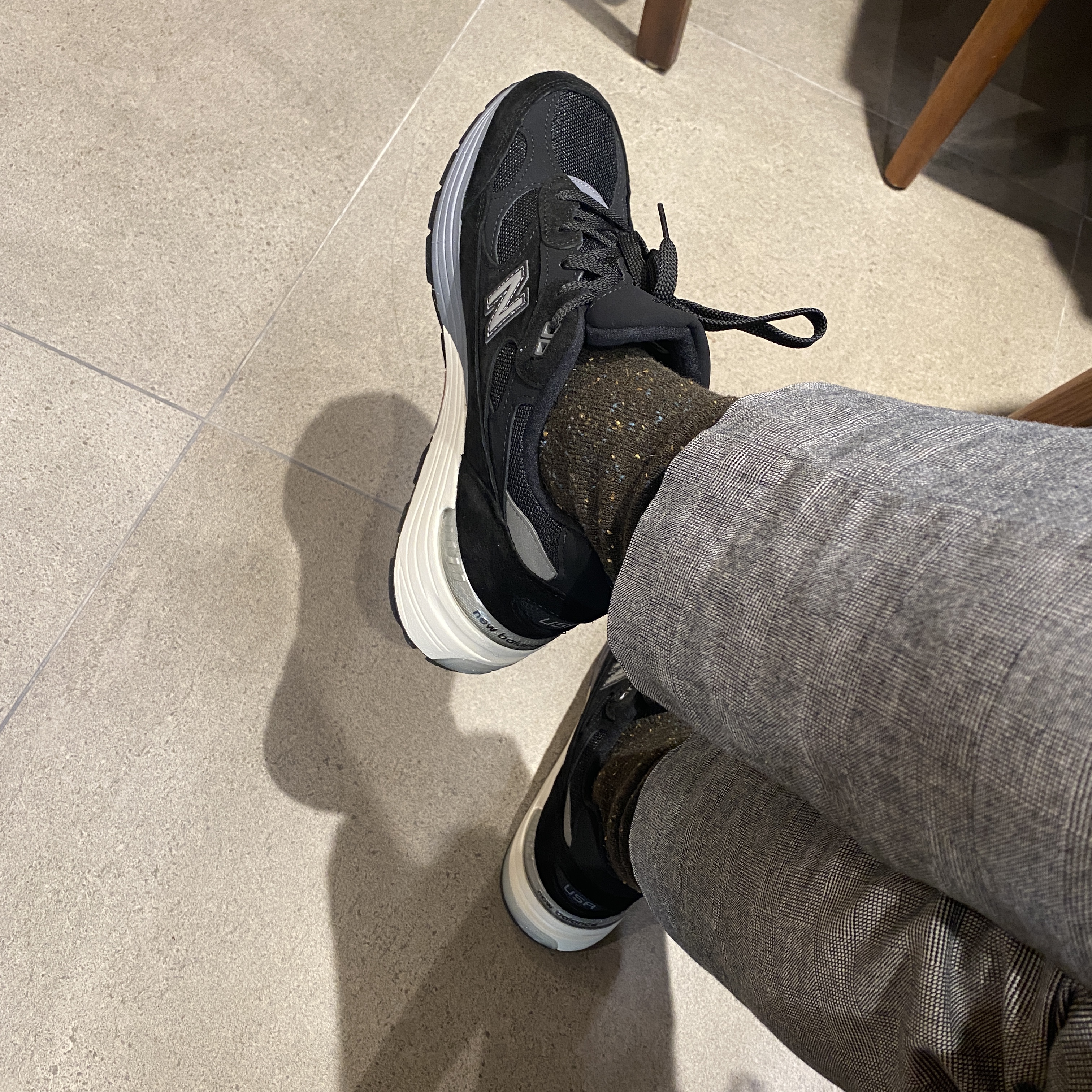New Balance 991 Made in UK Black Silver 착용 스타일