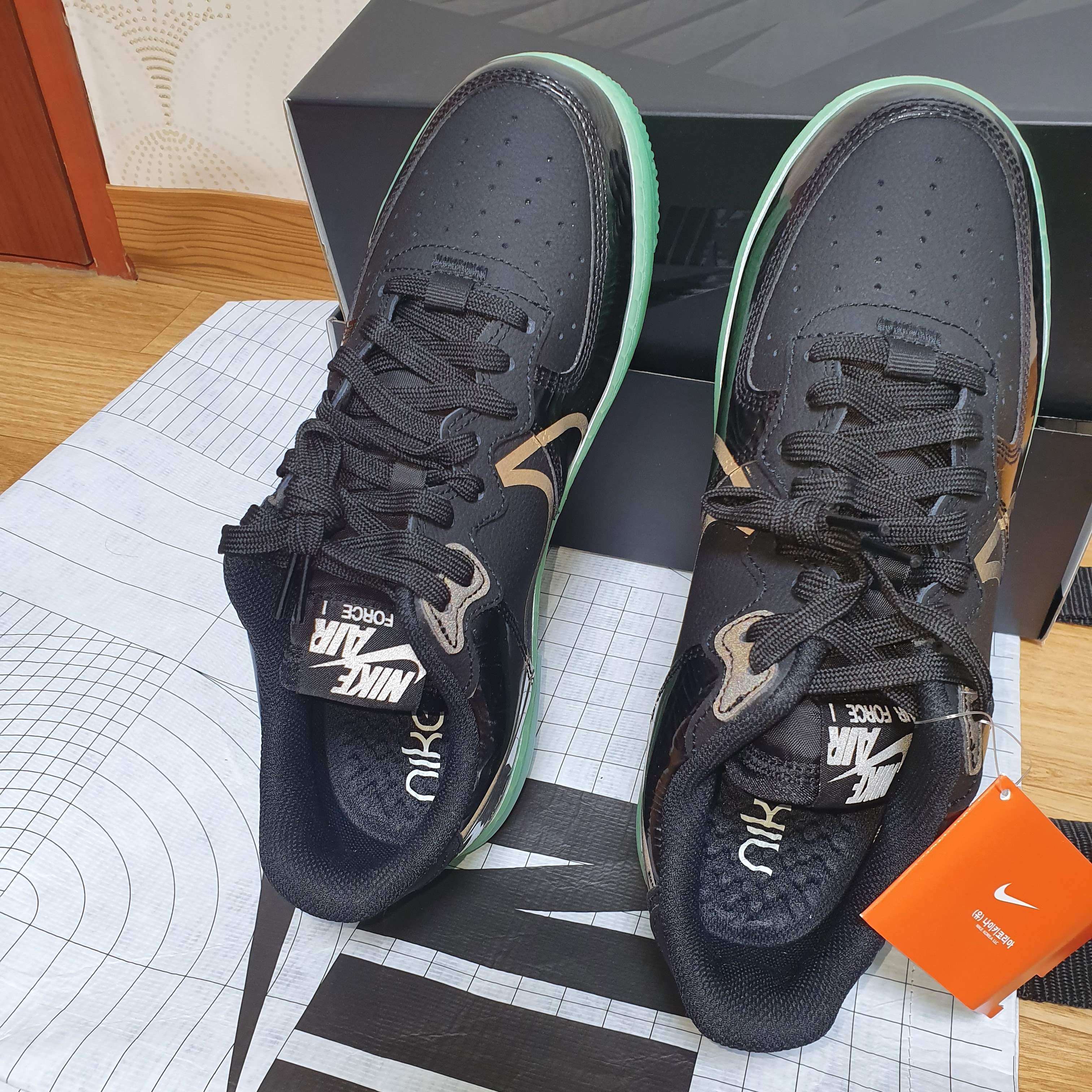Nike Air Force 1 React LV8 Barely Green 착용 스타일 - 3