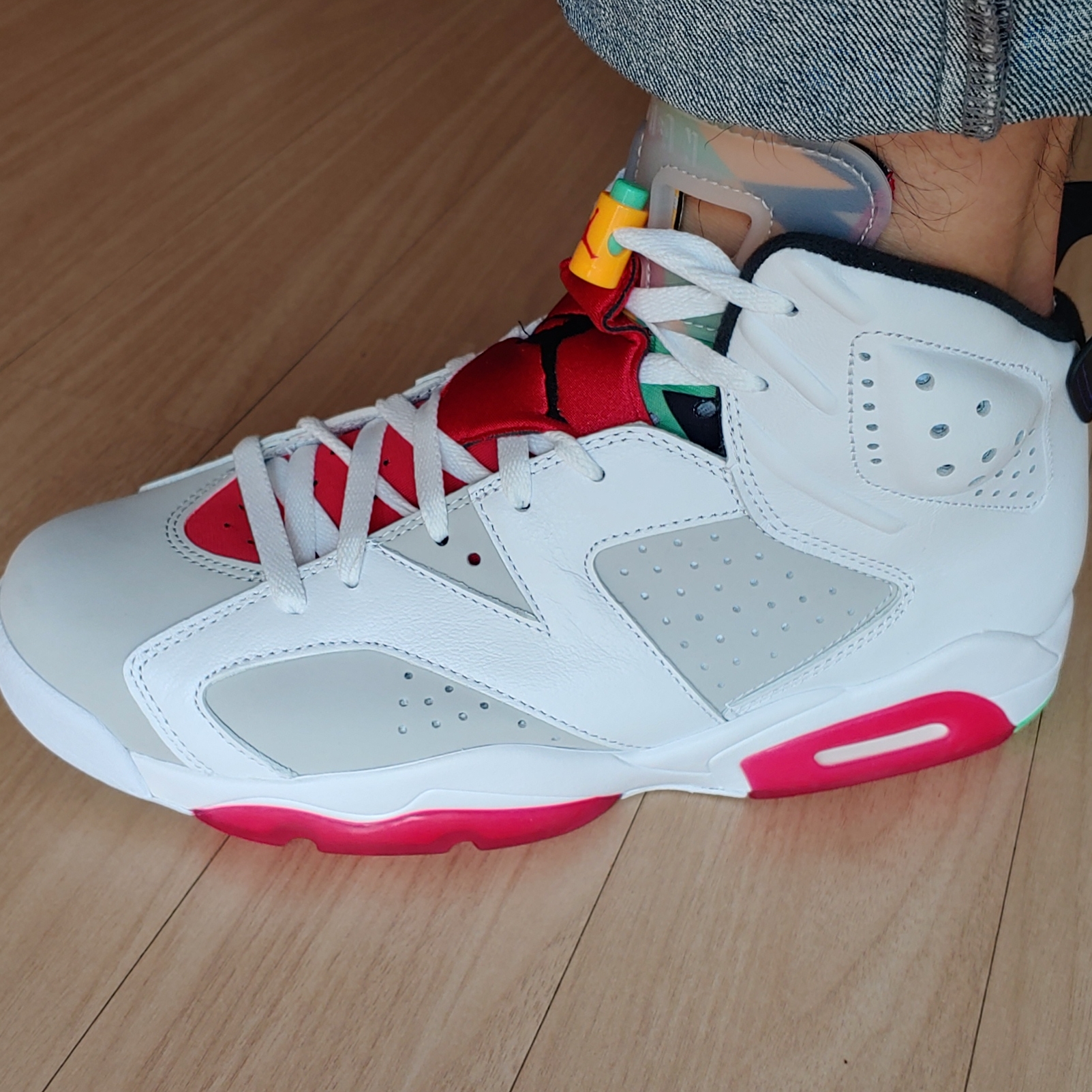 Jordan 6 Retro Hare 착용 스타일 - 3