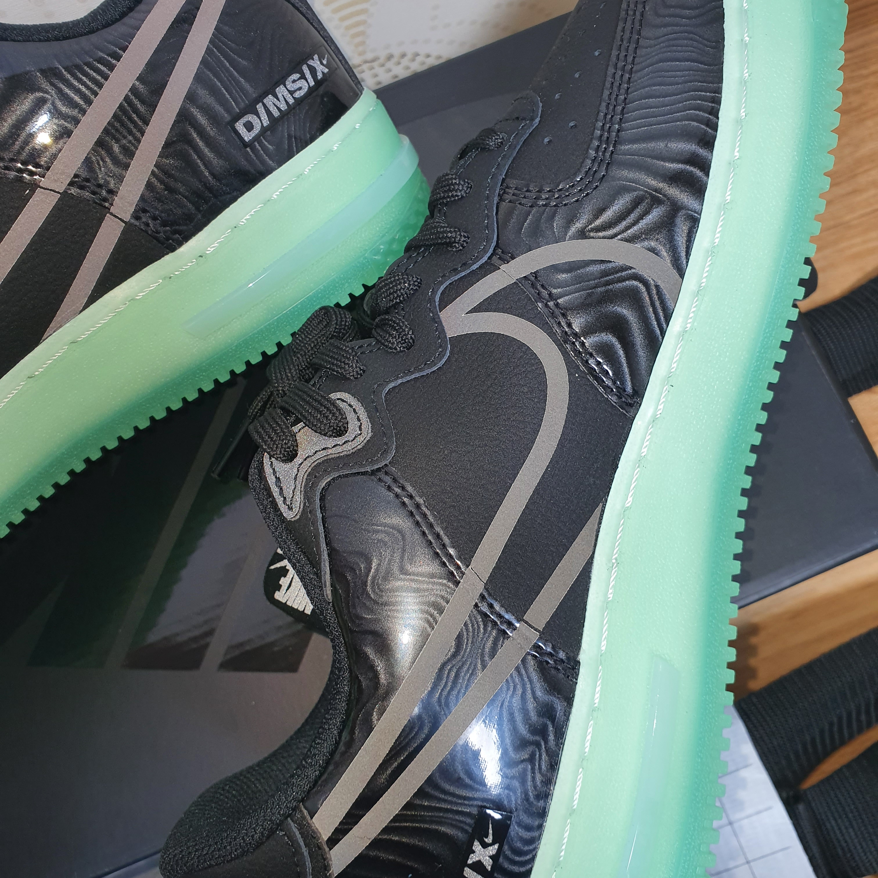 Nike Air Force 1 React LV8 Barely Green 착용 스타일 - 3