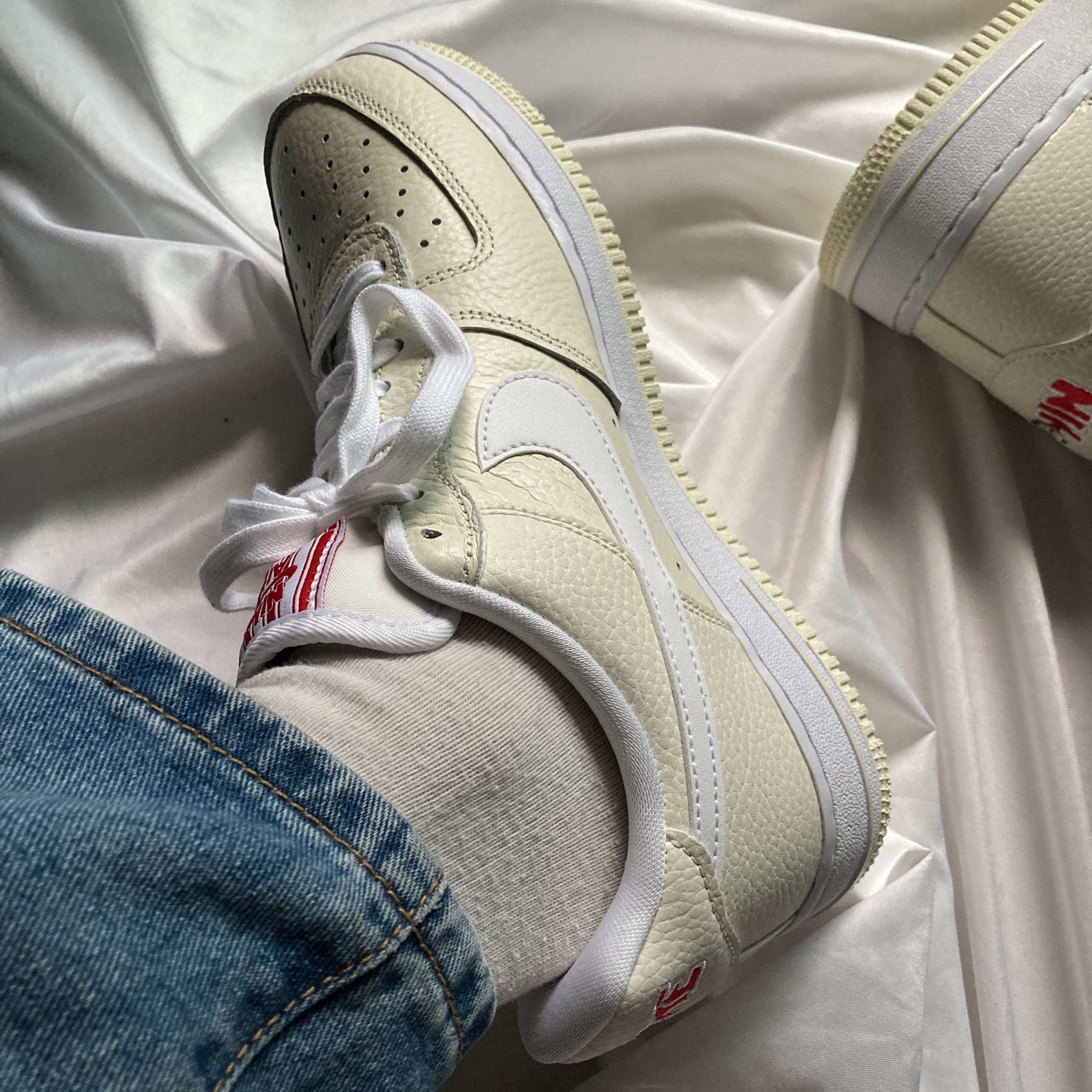 Nike Air Force 1 '07 PRM Popcorn 착용 스타일 - 2