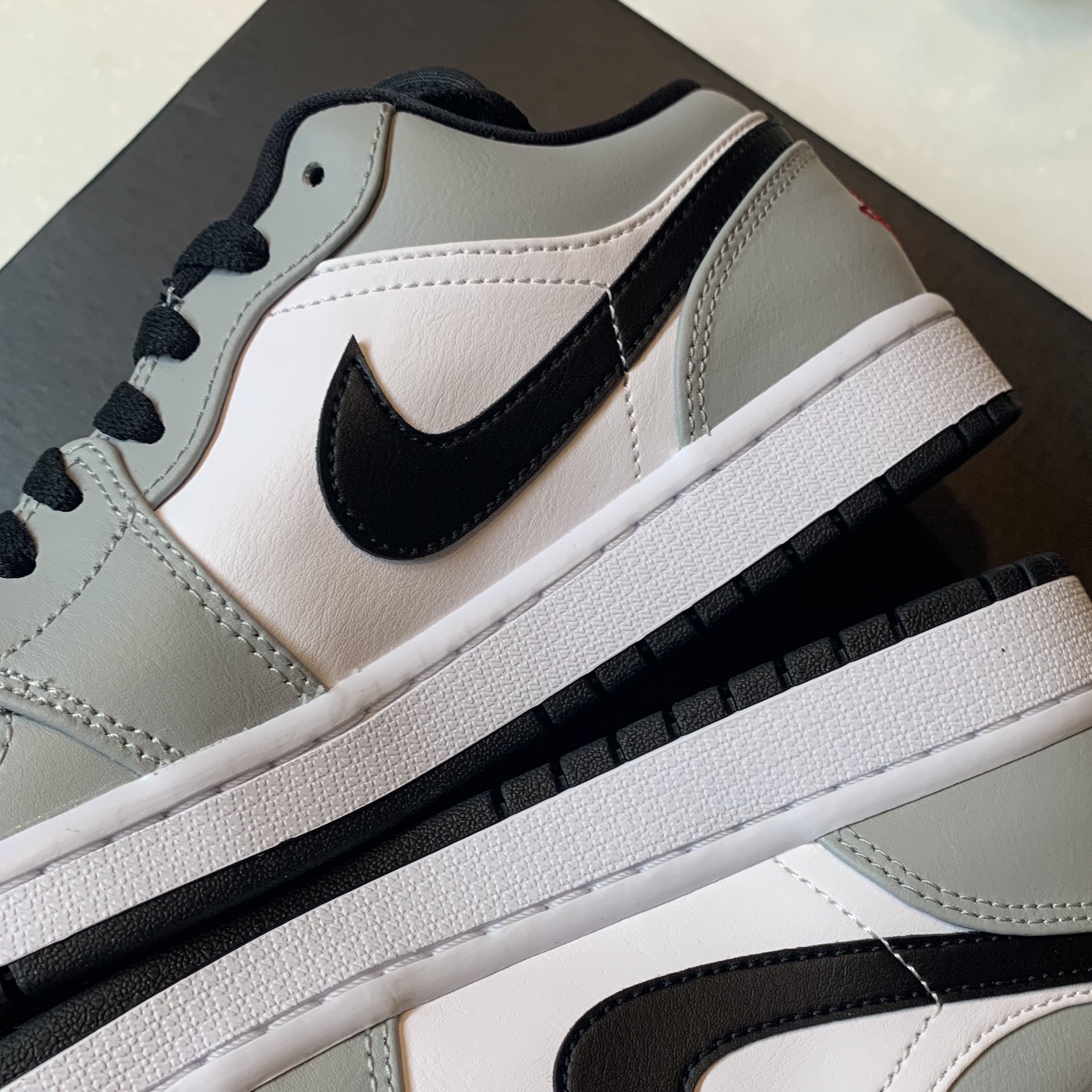 Jordan 1 Low Light Smoke Grey 착용 스타일 - 1