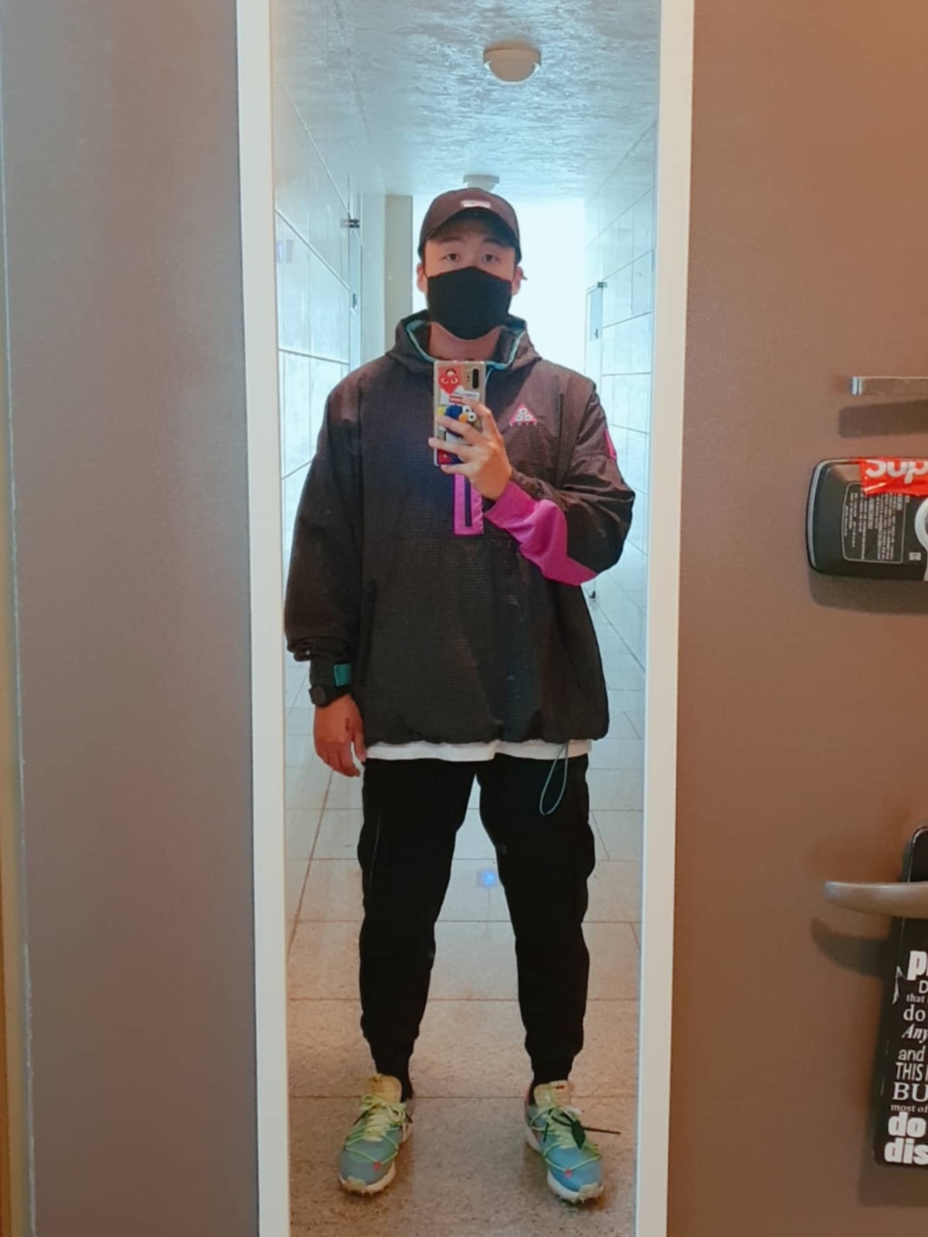 (W) Nike x Off-White Vapor Street Polarized Blue, Nike ACG Woven Hooded Jacket Anthracite - US/EU 착용 스타일