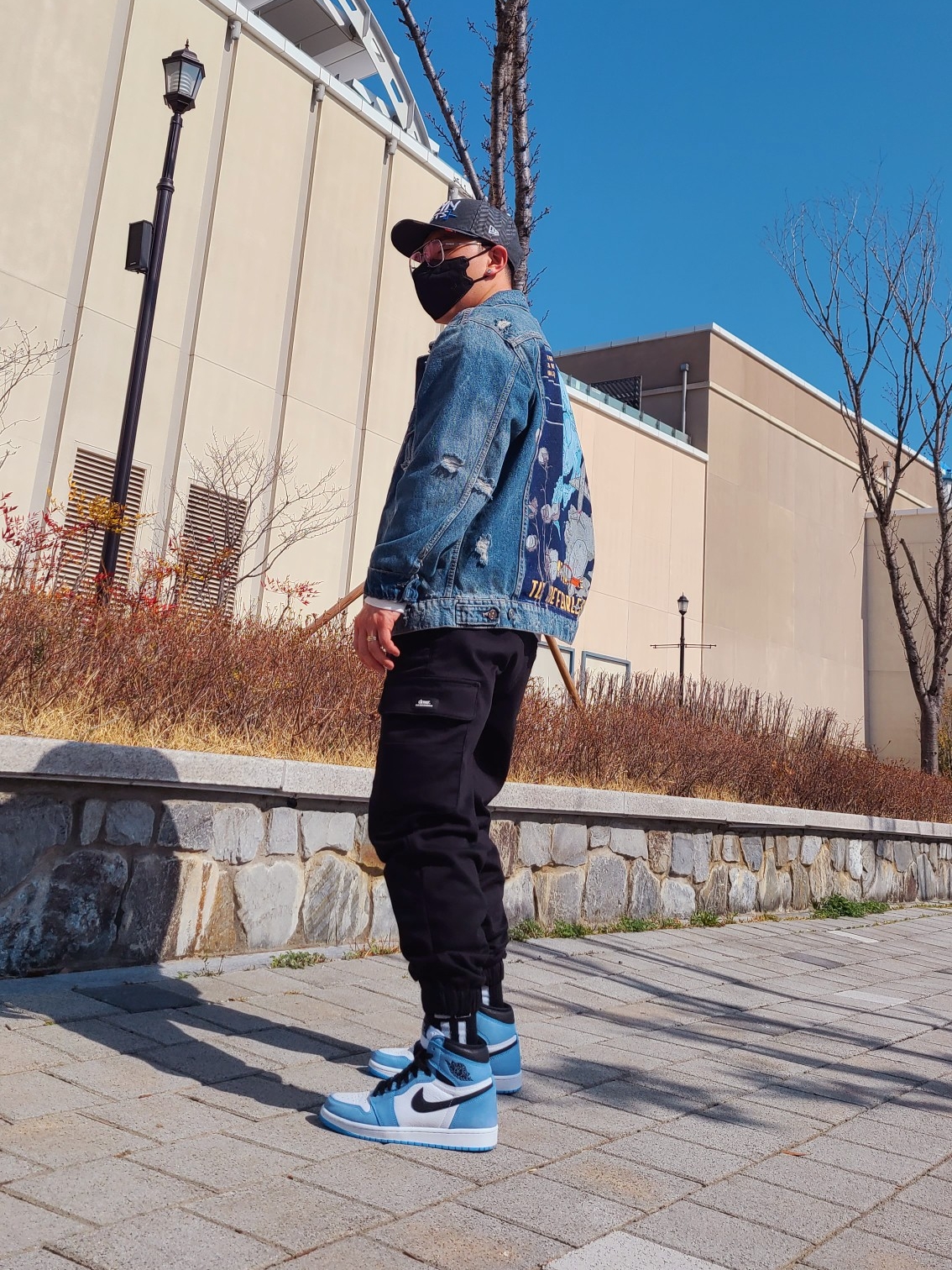Jordan 1 Retro High OG University Blue 착용 스타일