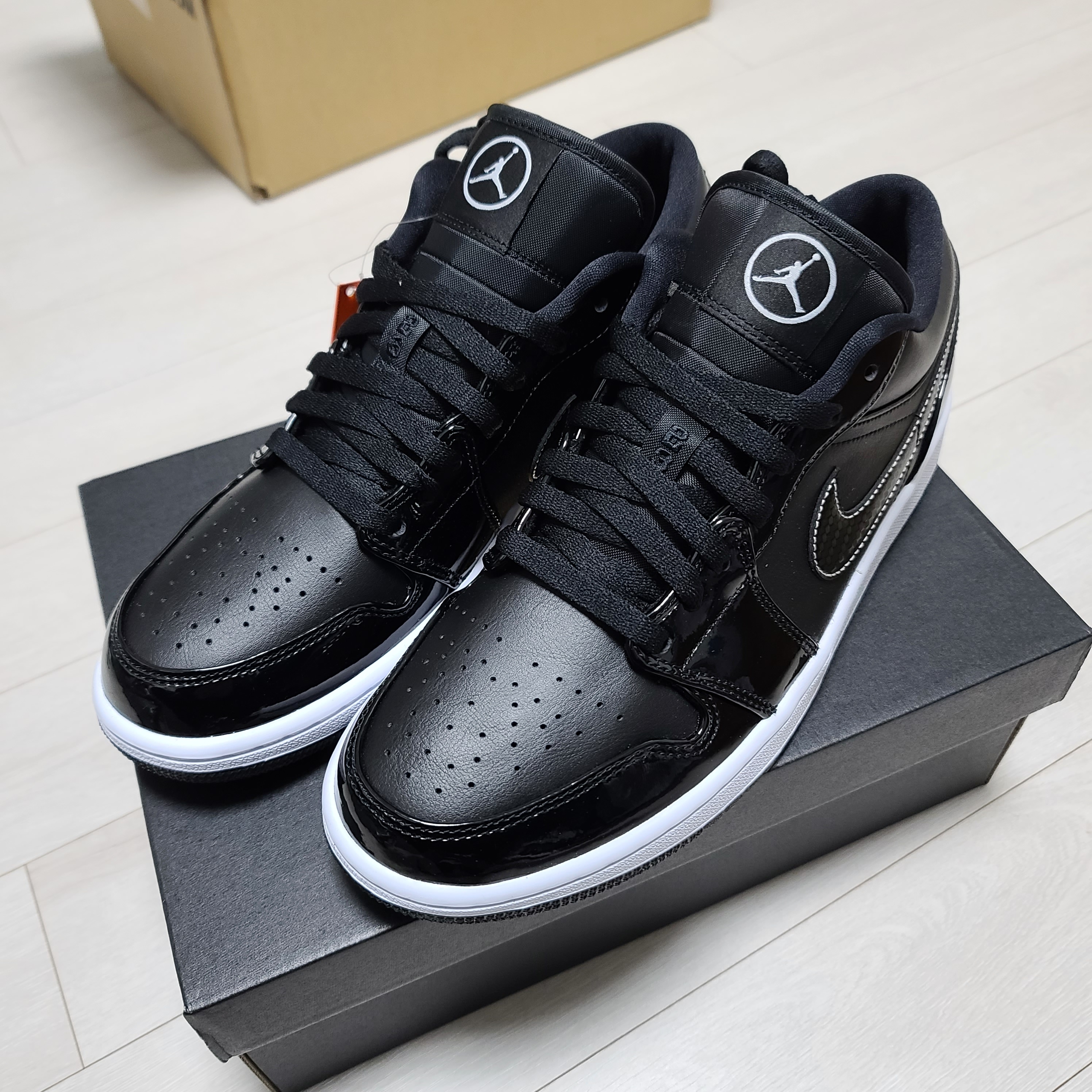 Jordan 1 Low SE ASW Black 착용 스타일