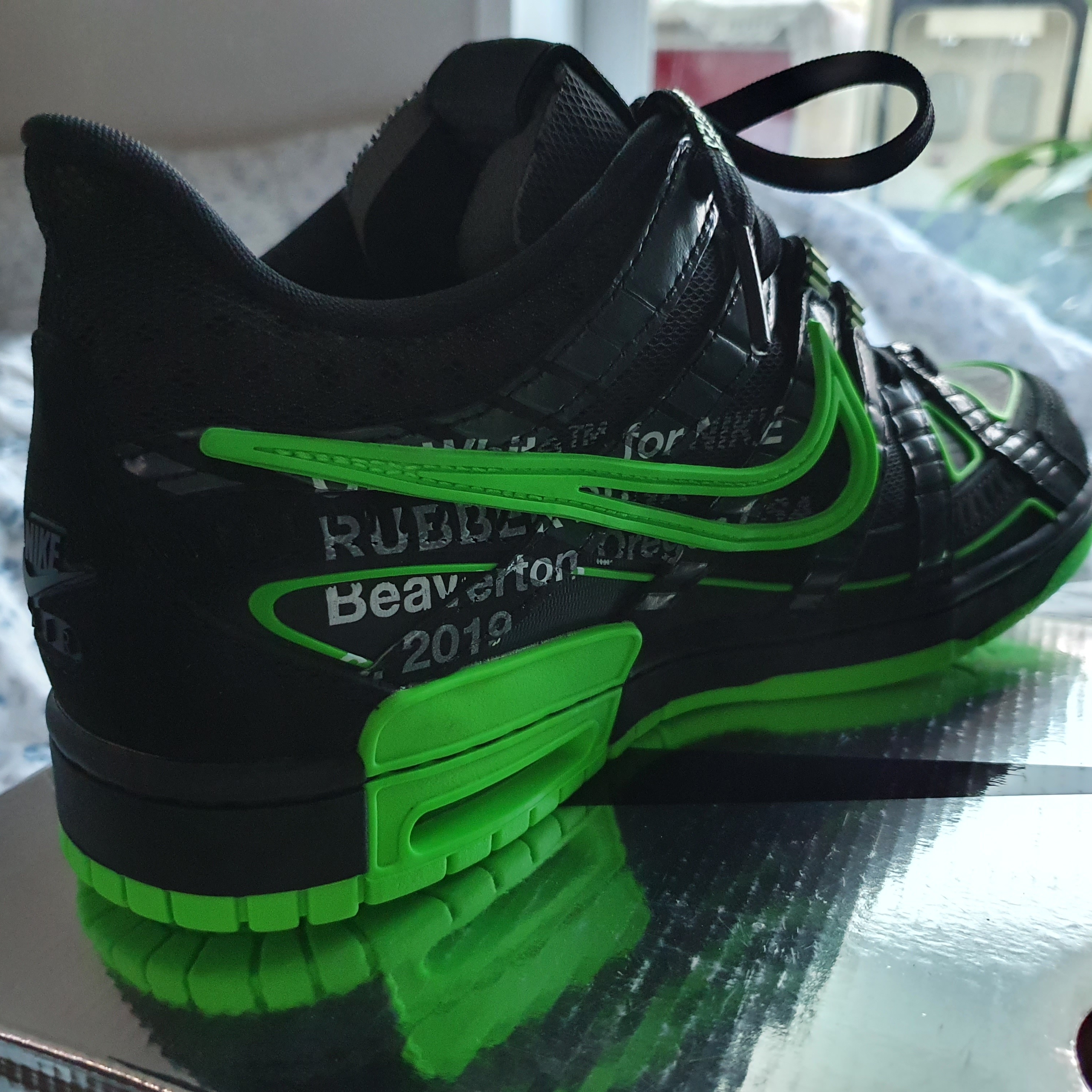 Nike x Off-White Air Rubber Dunk Green Strike 착용 스타일 - 4