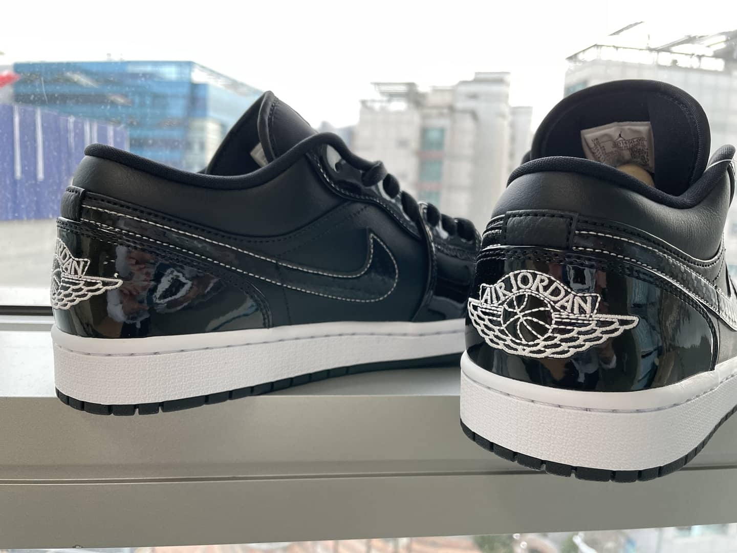 Jordan 1 Low SE ASW Black 착용 스타일 - 3