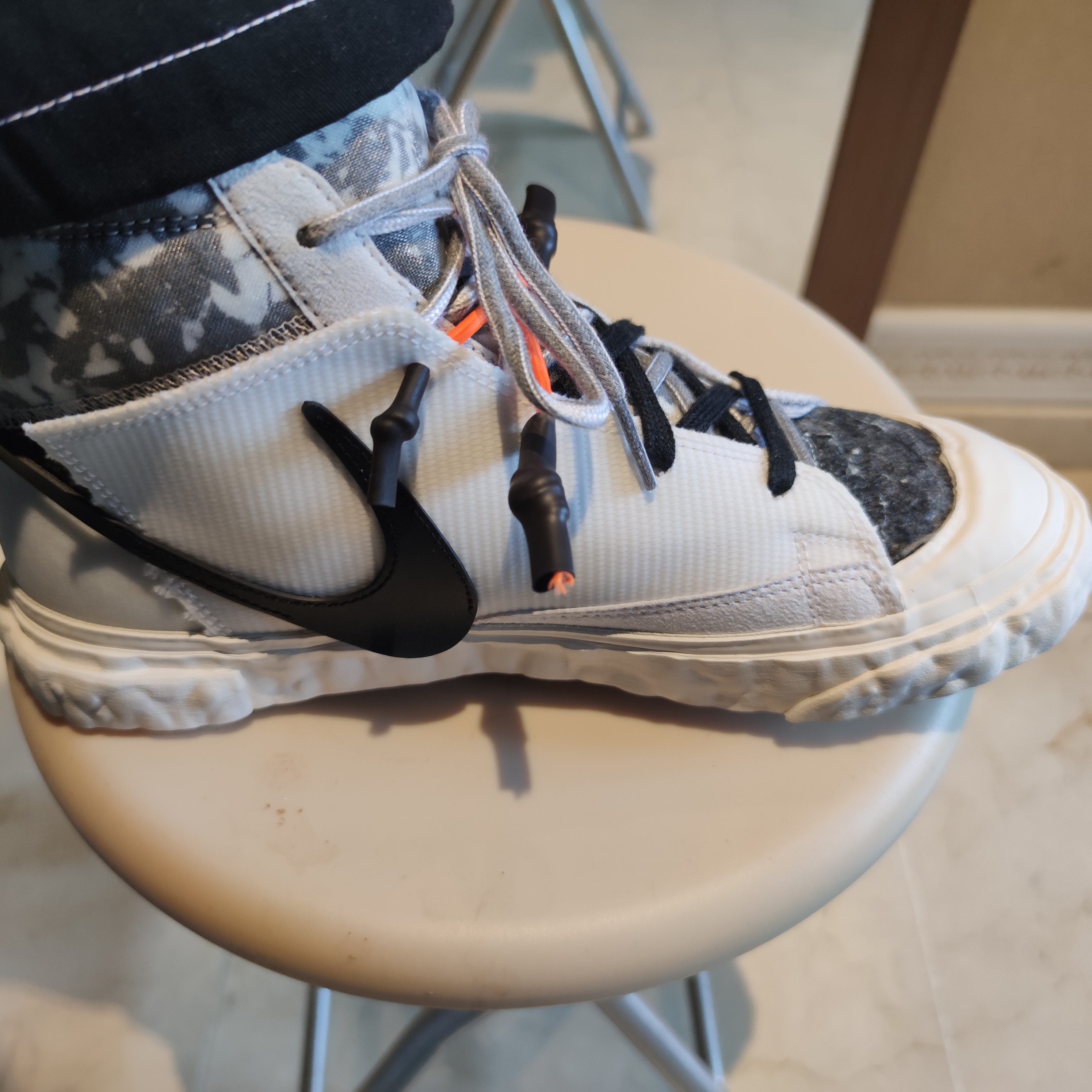 Nike x Readymade Blazer Mid White 착용 스타일 - 3