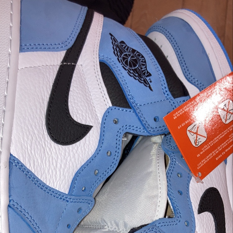Jordan 1 Retro High OG University Blue 착용 스타일