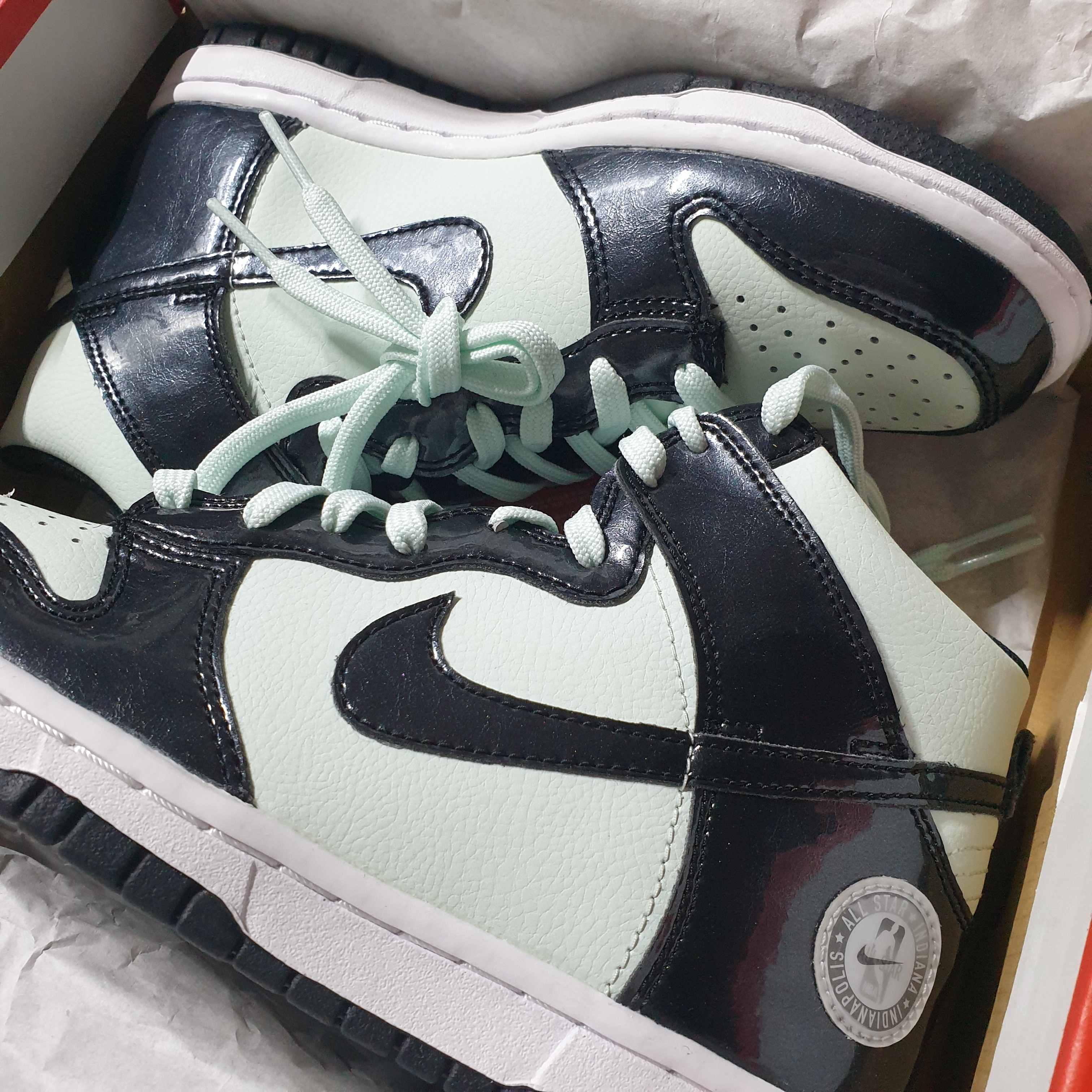 (GS) Nike Dunk High Barely Green 착용 스타일 - 2