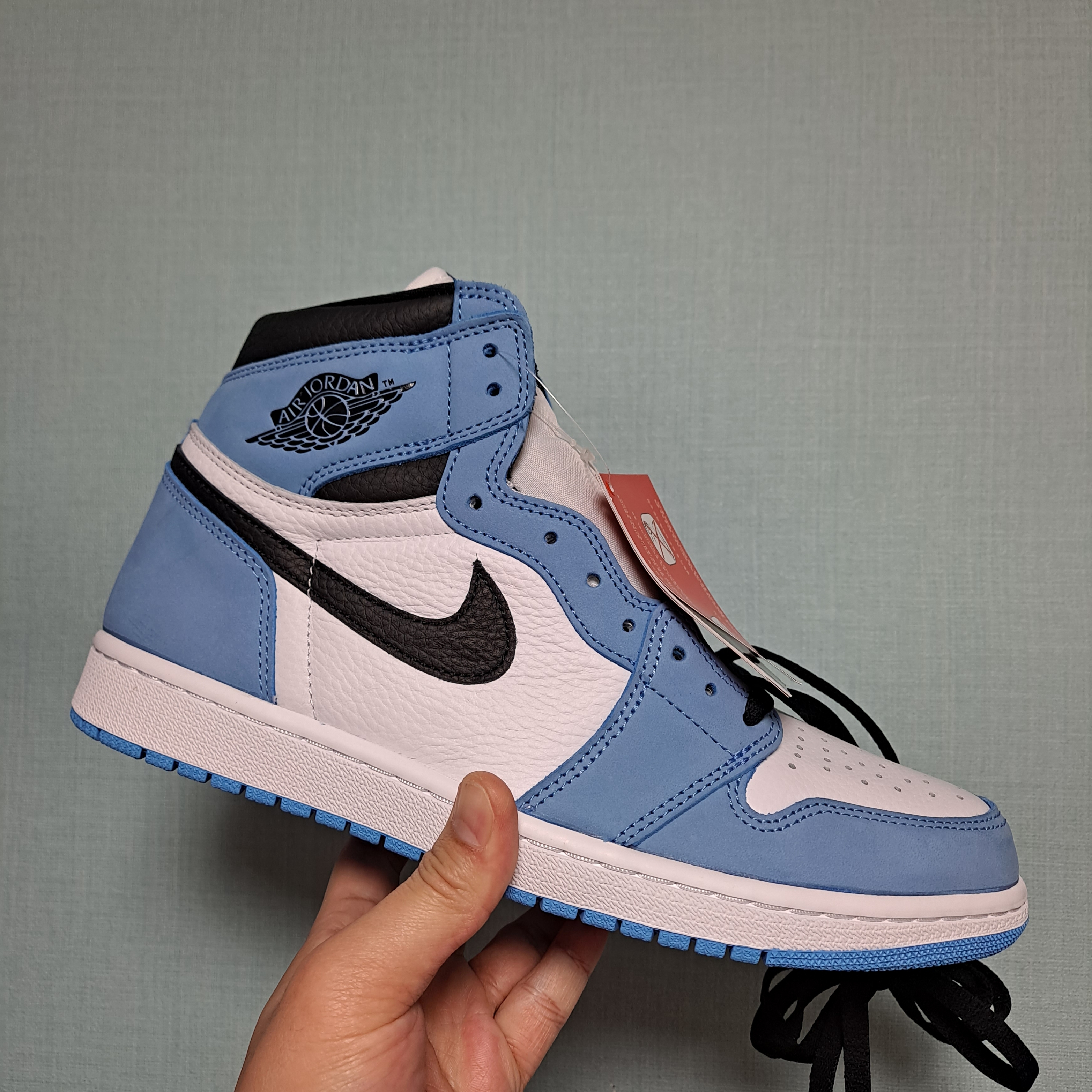 Jordan 1 Retro High OG University Blue, Jordan 1 Retro High OG Court Purple 2020 착용 스타일 - 1