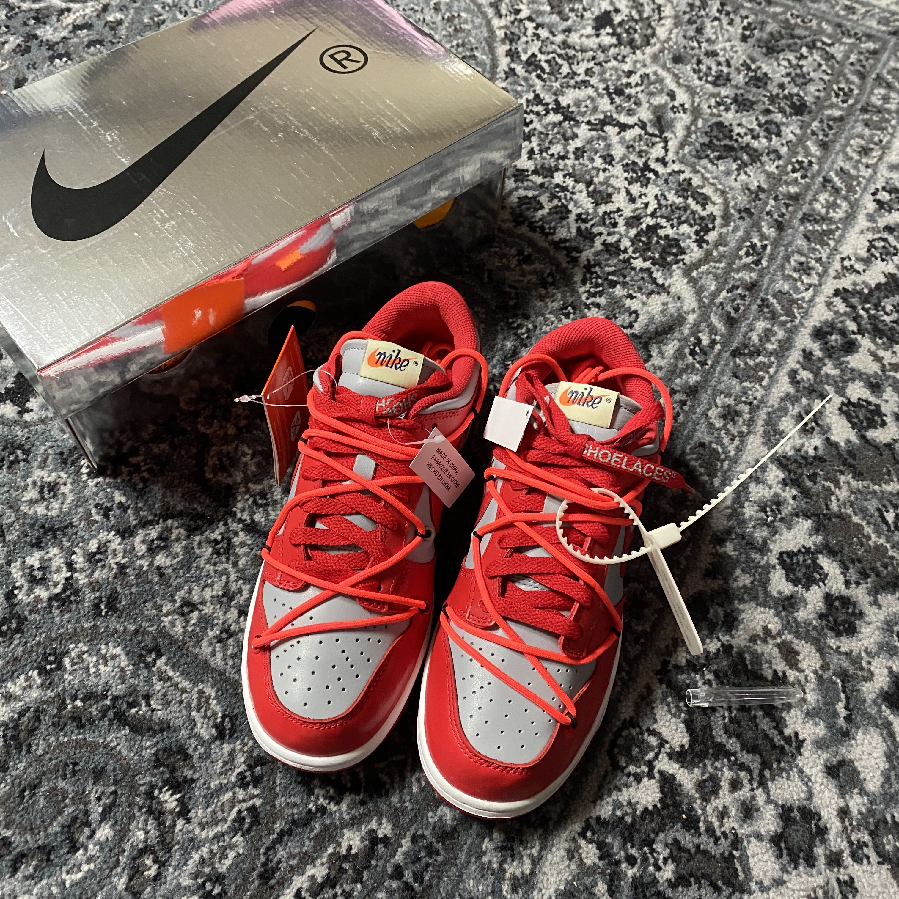 Nike x Off-White Dunk Low University Red 착용 스타일