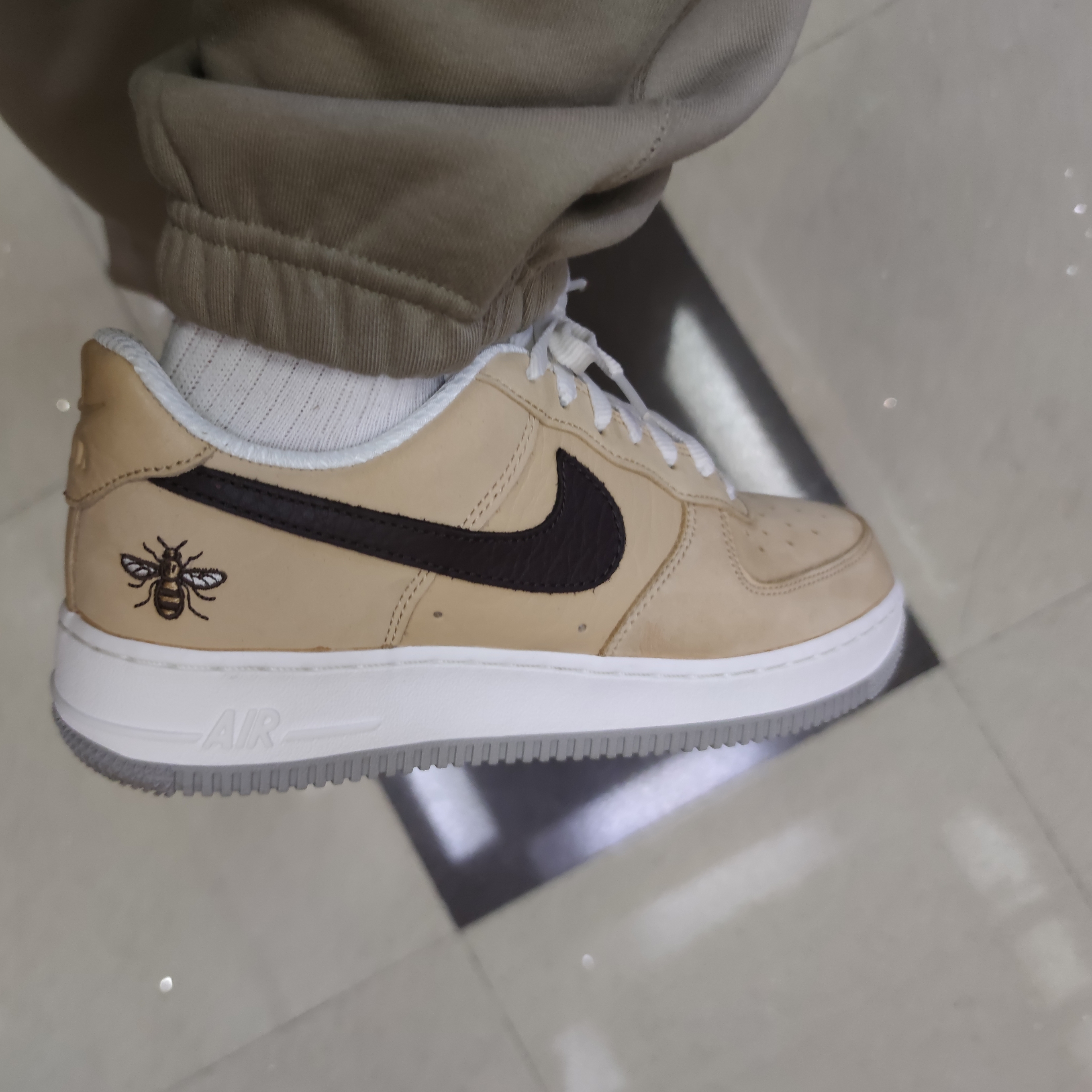 Nike NRG Solo Swoosh Fleece Hoodie Khaki - Asia, Nike NRG Solo Swoosh Fleece Pants Khaki - Asia 착용 스타일 - 2