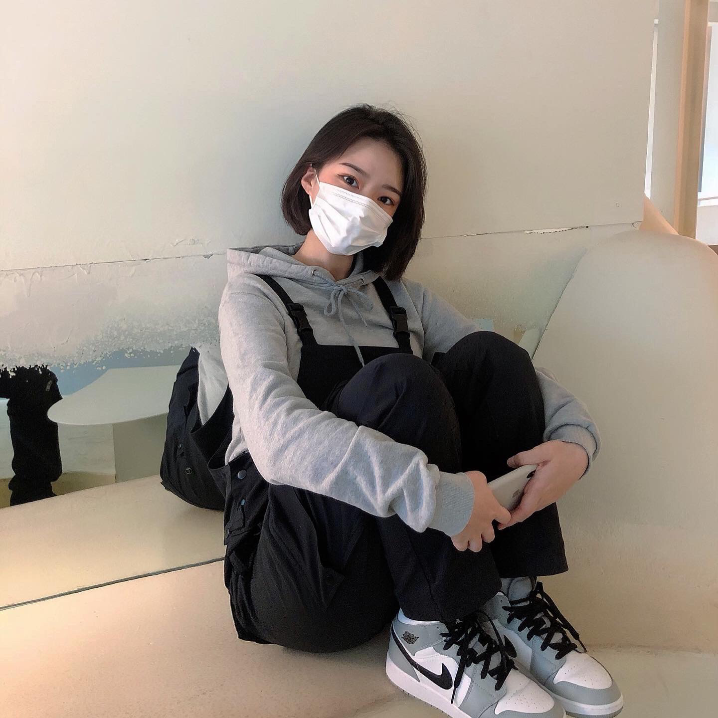 (GS) Jordan 1 Mid Light Smoke Grey 착용 스타일 - 1
