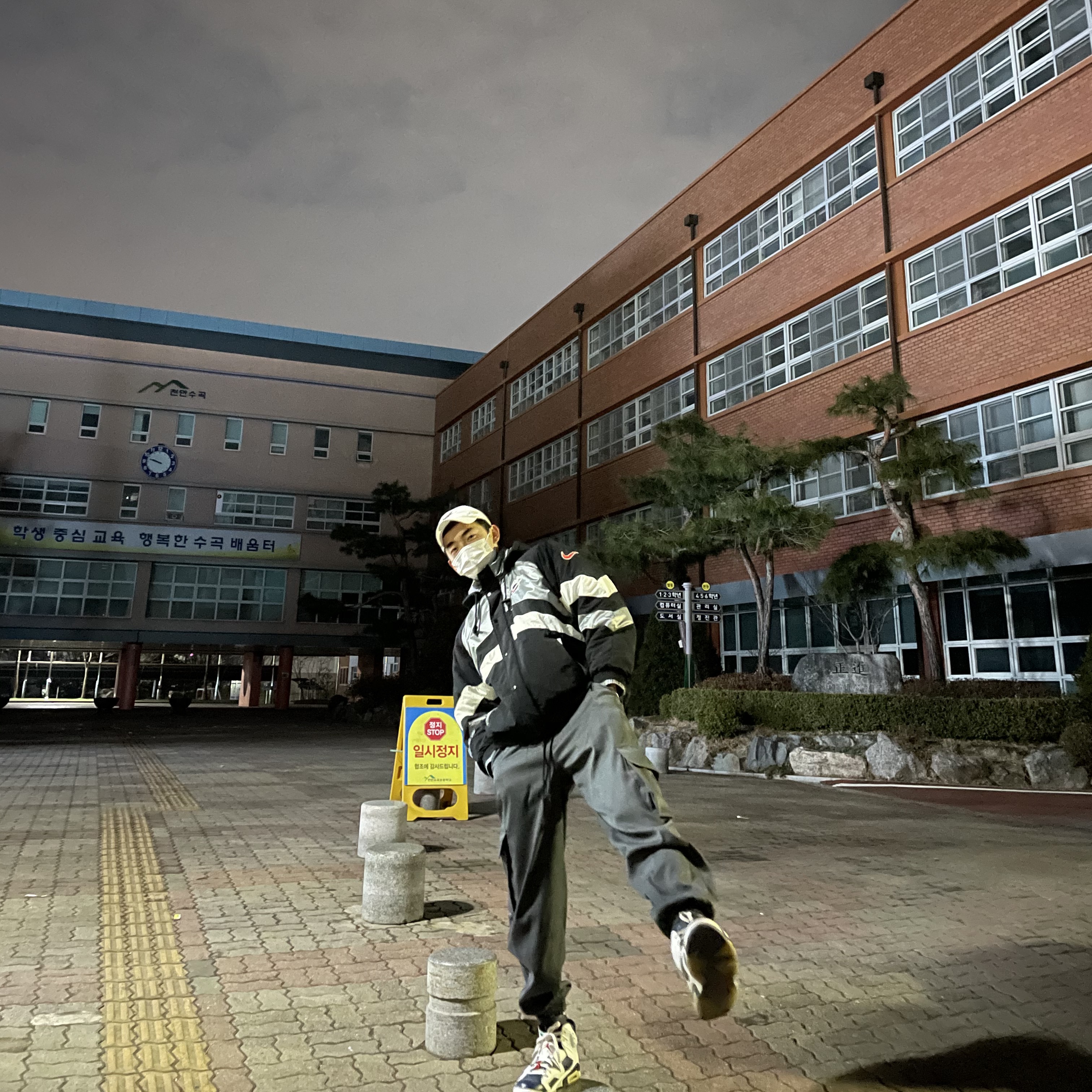Supreme x Nike Hooded Sport Jacket Silver - 19SS, Jordan 6 Retro Olympic Sydney 2000 착용 스타일 - 4
