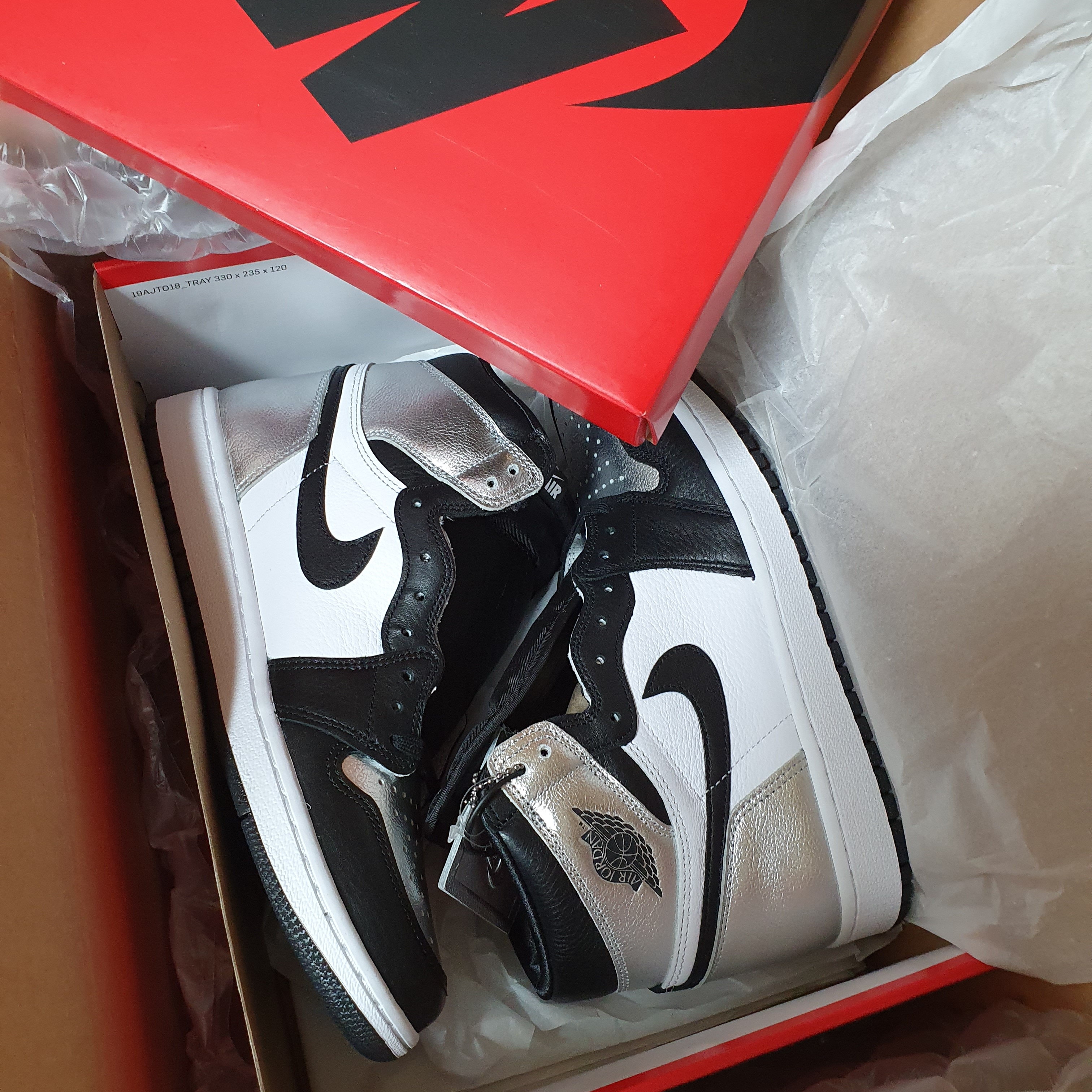 (W) Jordan 1 Retro High OG Silver Toe 착용 스타일 - 3