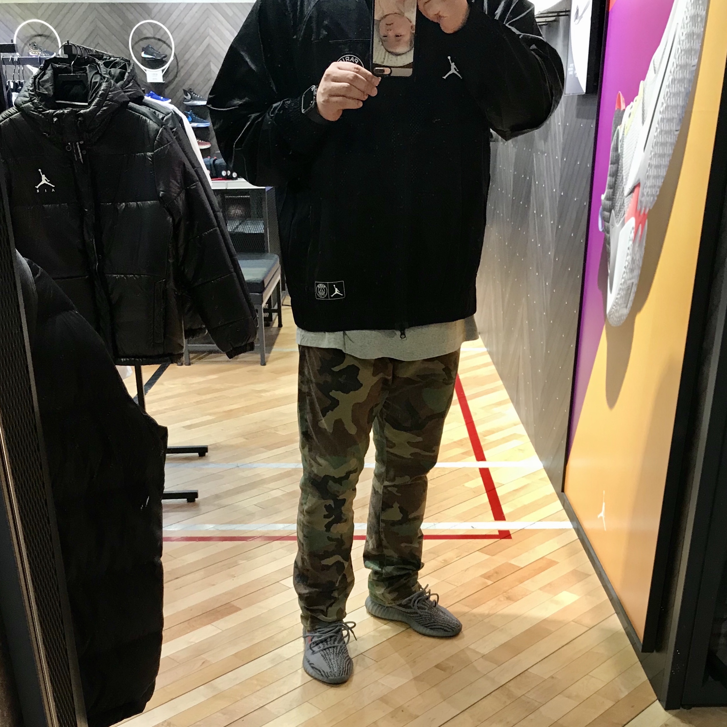 Adidas Yeezy Boost 350 V2 Beluga 2.0 착용 스타일