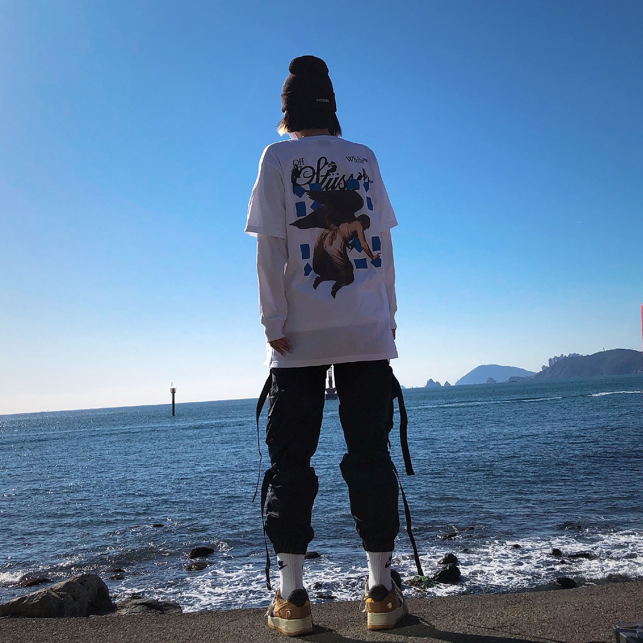 Stussy x Off-White 40 WT T-Shirt, Supreme x Nike Beanie Black - 18FW 착용 스타일