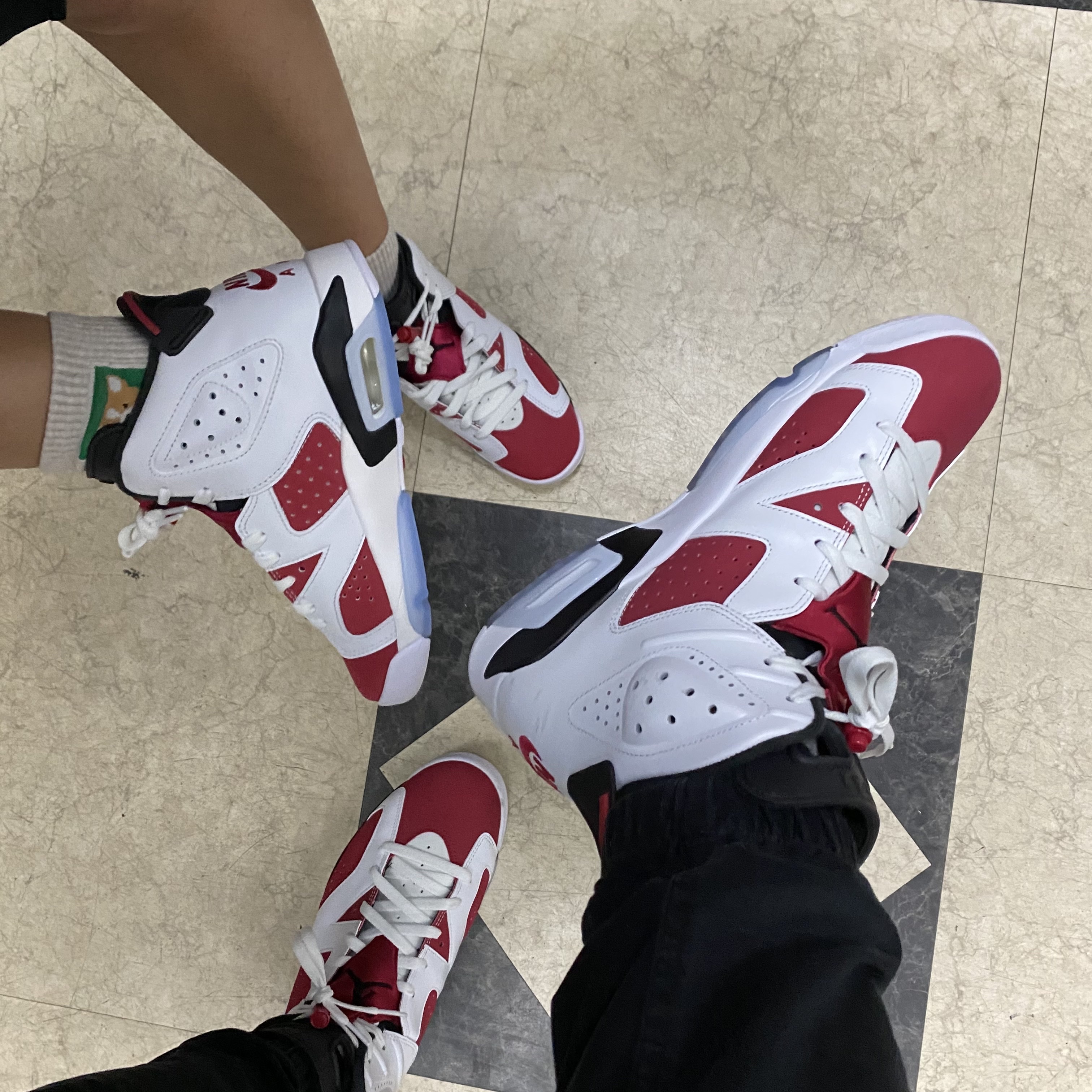 Jordan 6 Retro Carmine 2021, (GS) Jordan 6 Retro Carmine 2021 착용 스타일