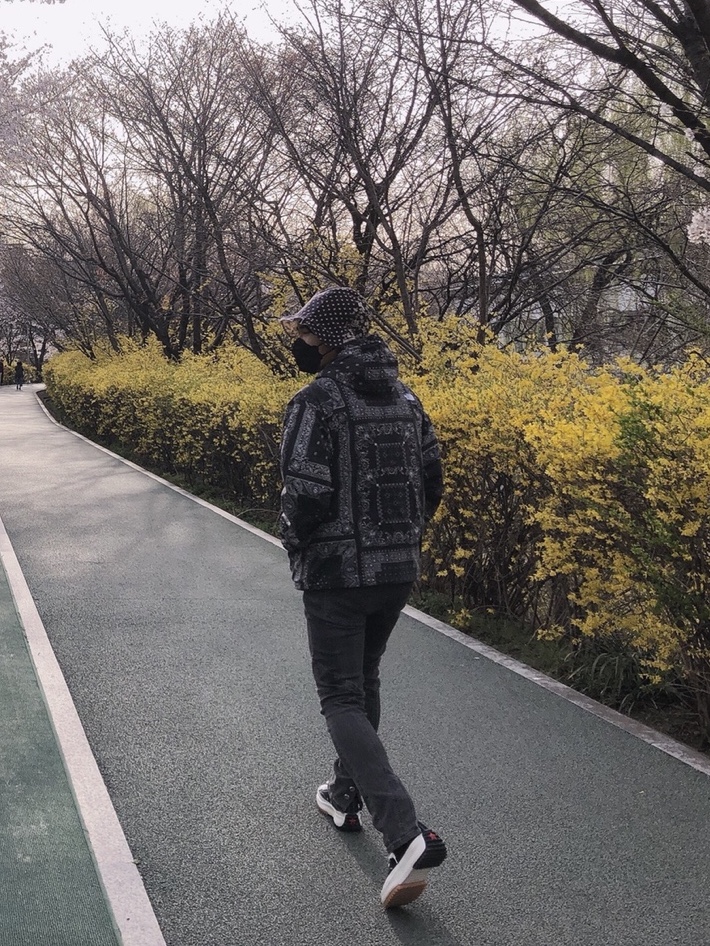 Converse x JW Anderson Run Star Hike Hi Black 착용 스타일