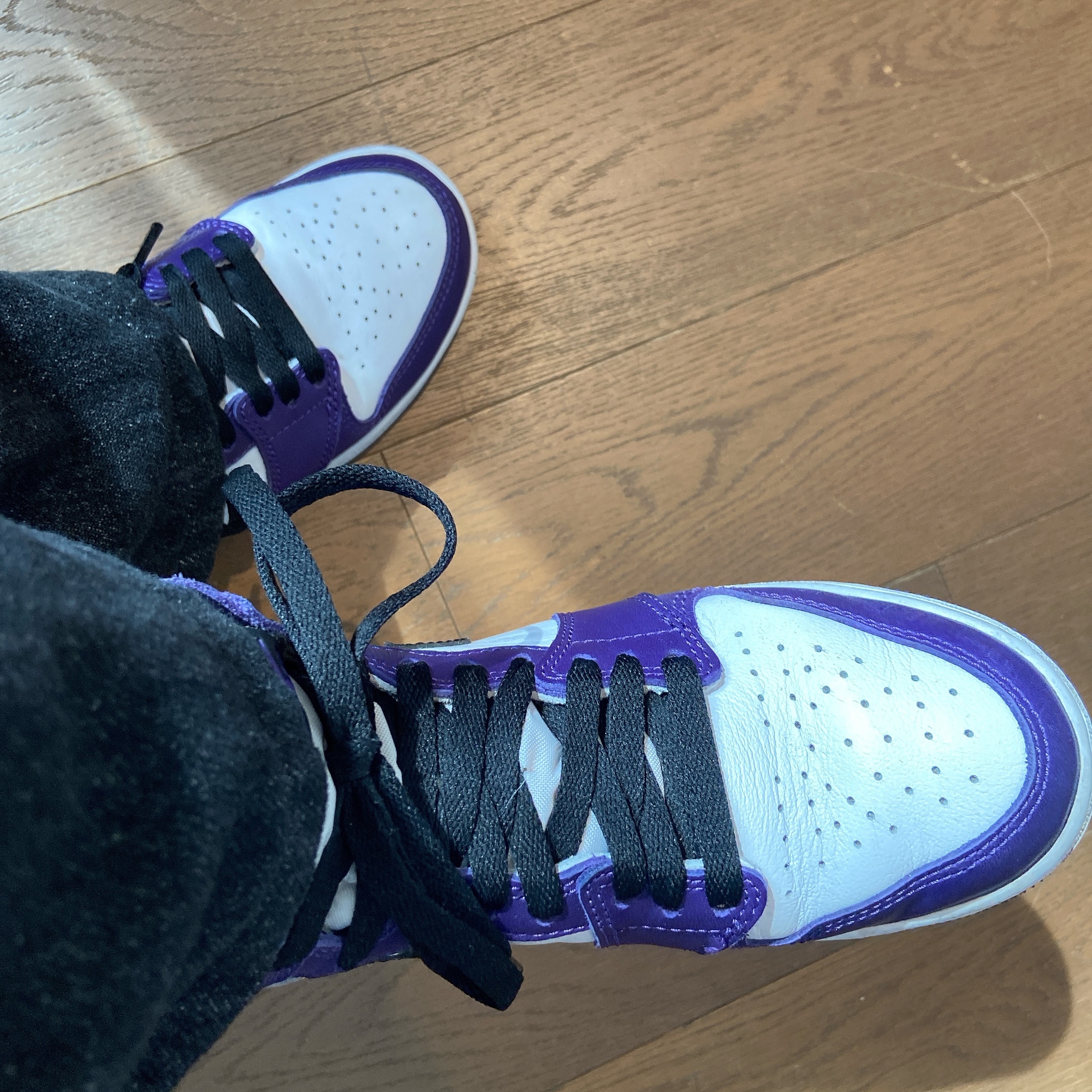 Jordan 1 Retro High OG Court Purple 2020 착용 스타일 - 1
