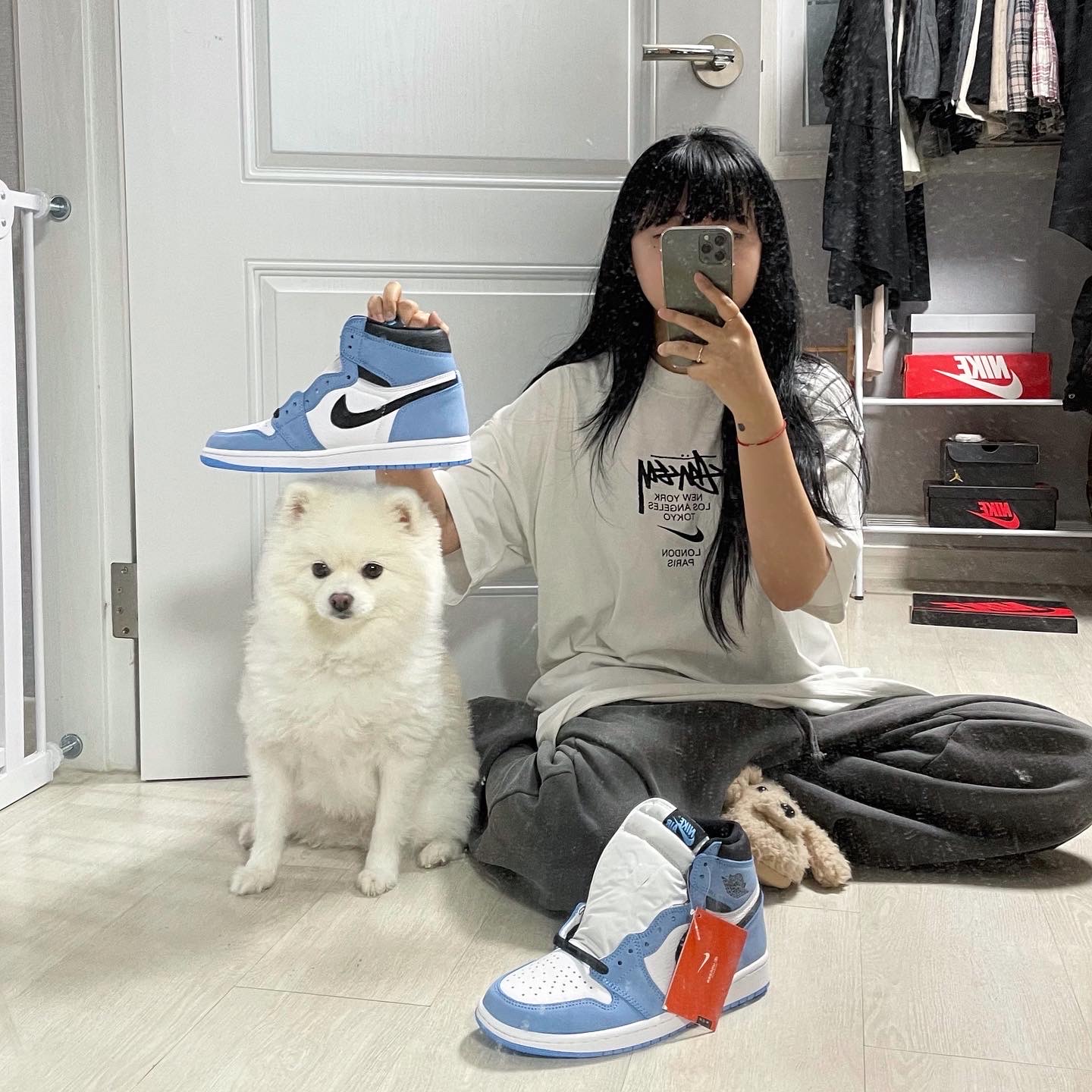 Jordan 1 Retro High OG University Blue, Nike x Stussy WT T-Shirt White - US/EU 착용 스타일 - 2