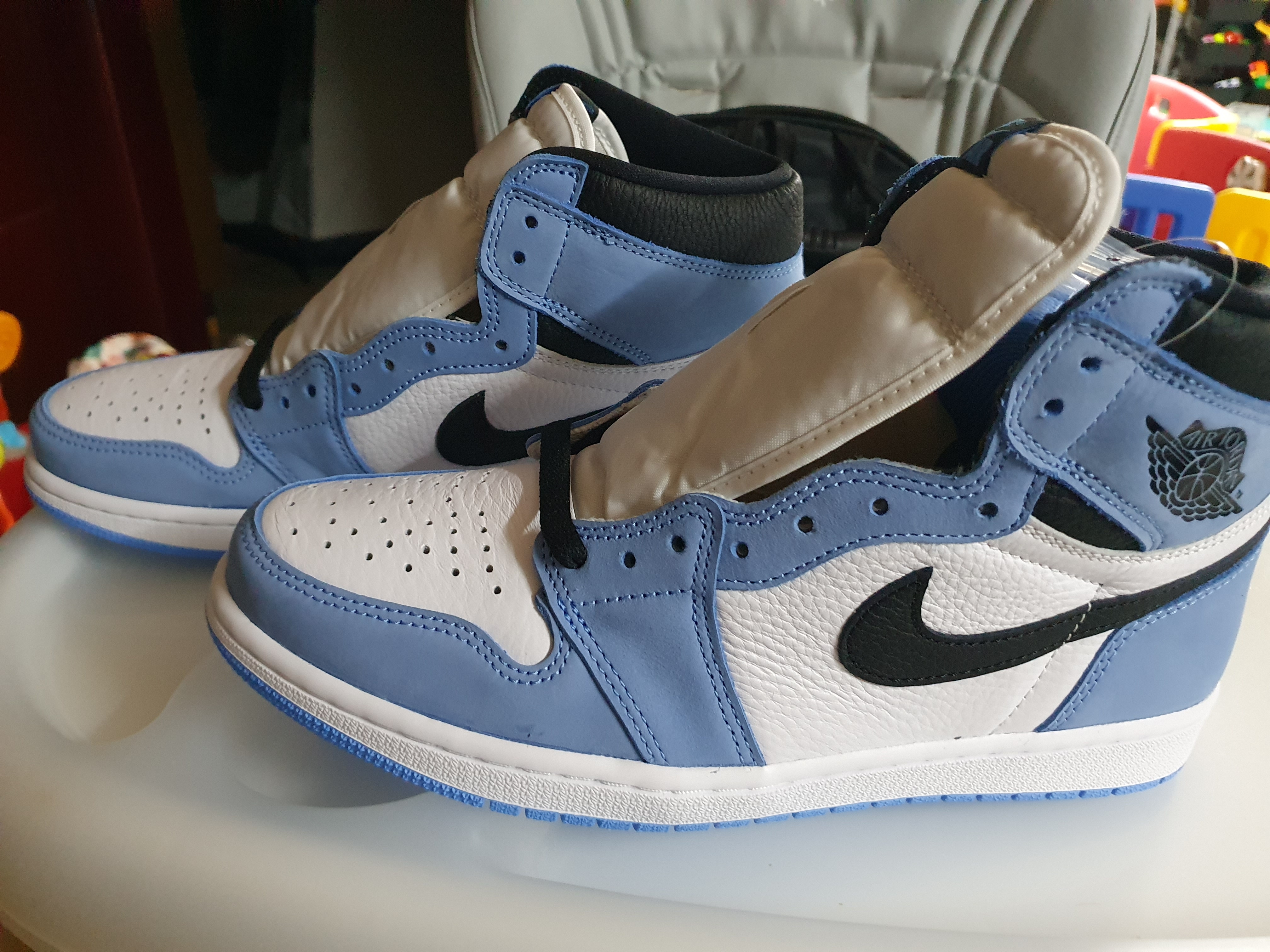 Jordan 1 Retro High OG University Blue 착용 스타일