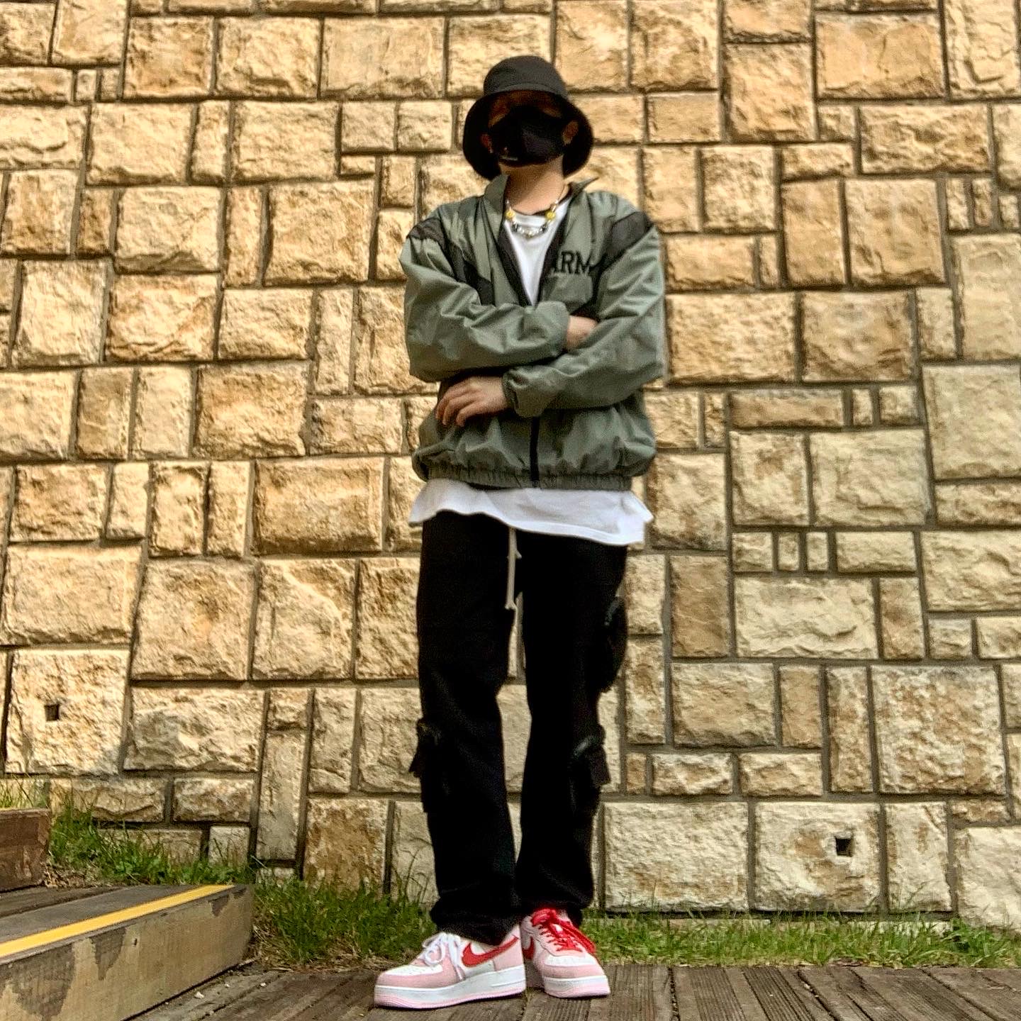 Nike Air Force 1 '07 QS Valentine's Day 착용 스타일 - 2