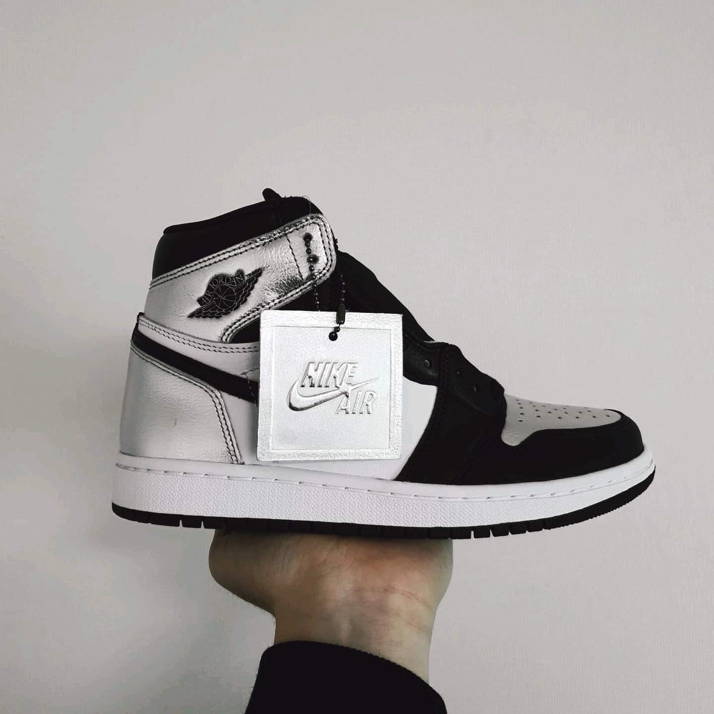 (W) Jordan 1 Retro High OG Silver Toe 착용 스타일 - 3