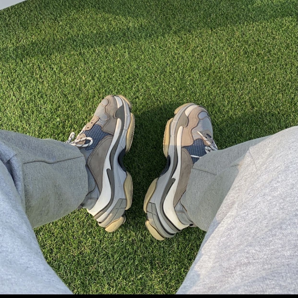 Balenciaga Triple S Trainer Grey 2018 착용 스타일