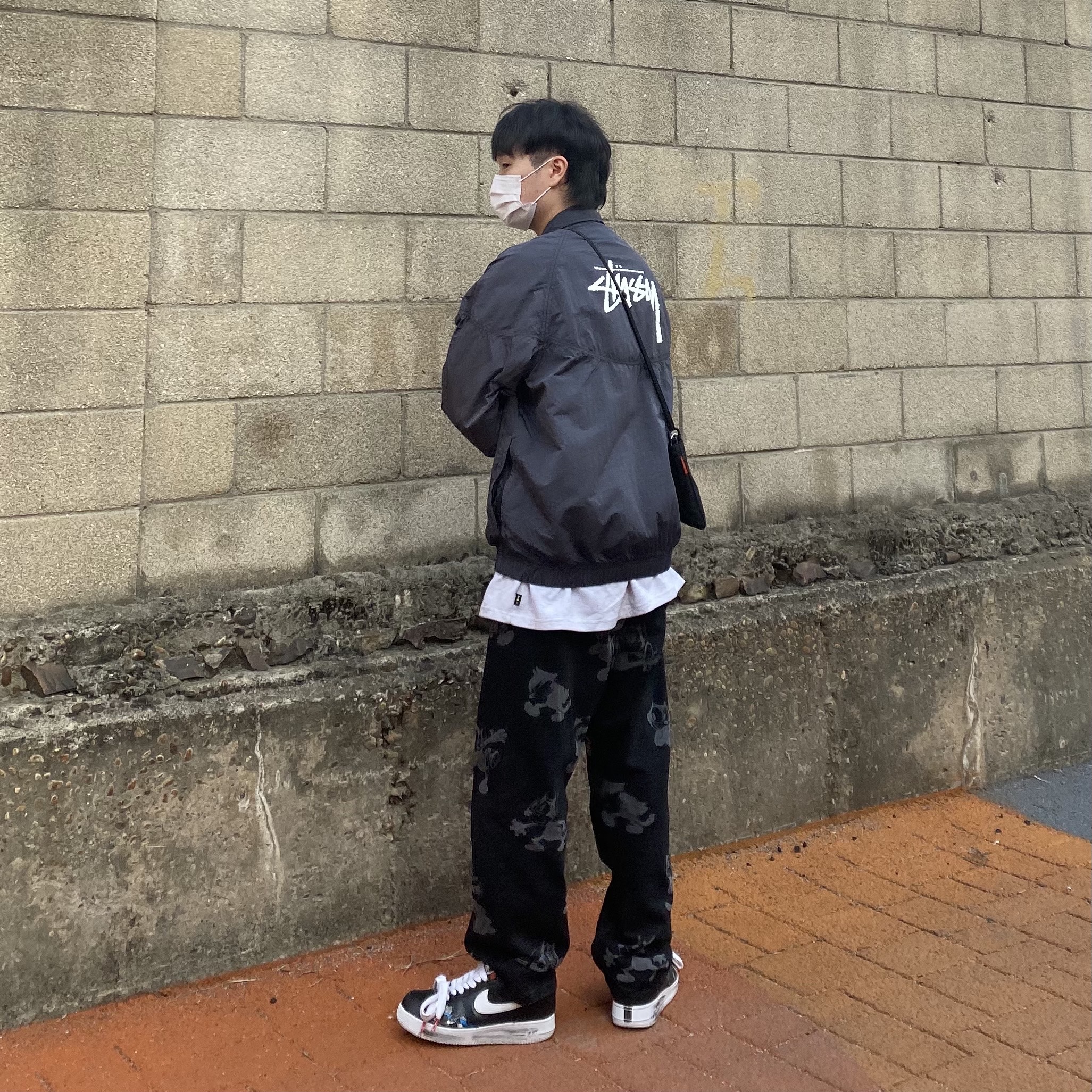 Nike x Stussy Windrunner Jacket Off Noir, Nike x Peaceminusone Air Force 1 Low Para-Noise 착용 스타일