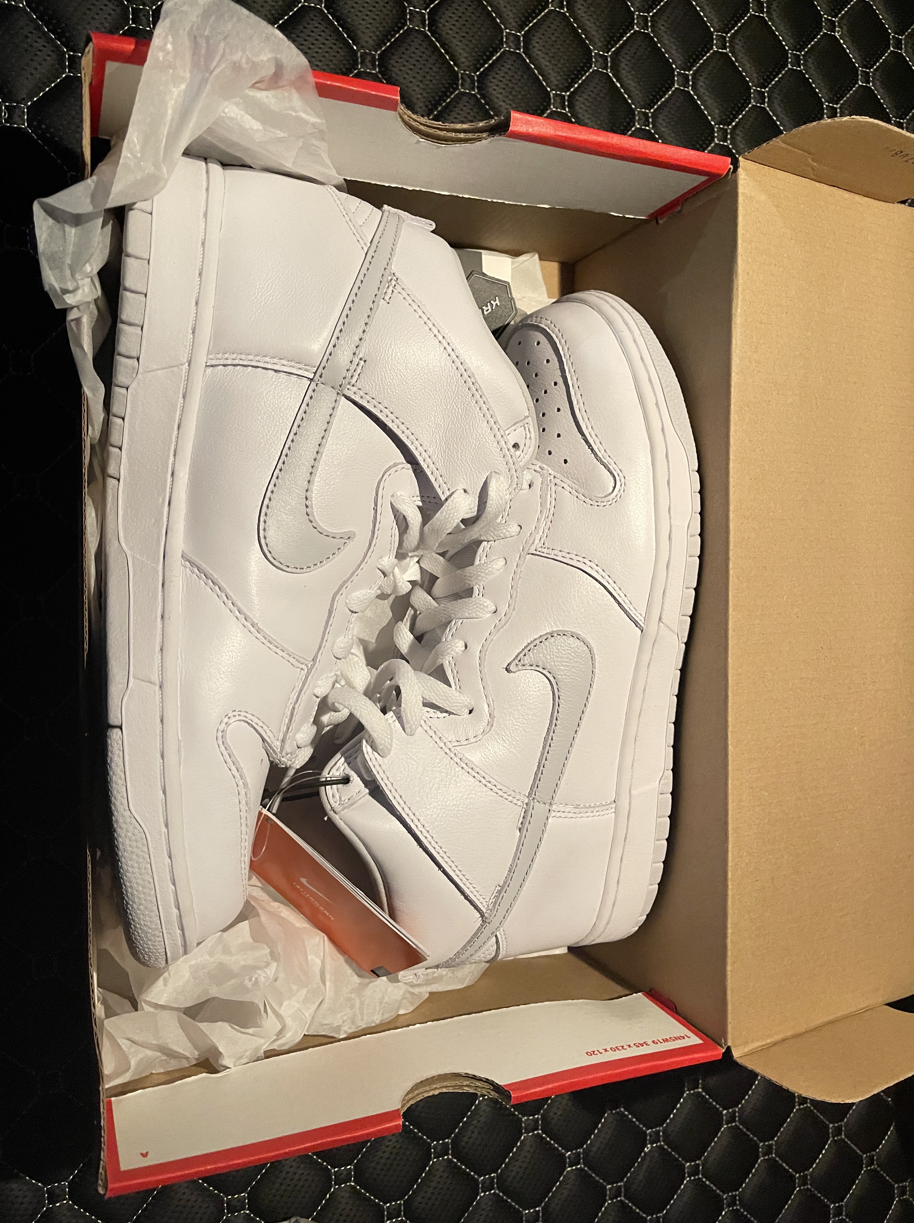 Nike Dunk High SP Pure Platinum 착용 스타일
