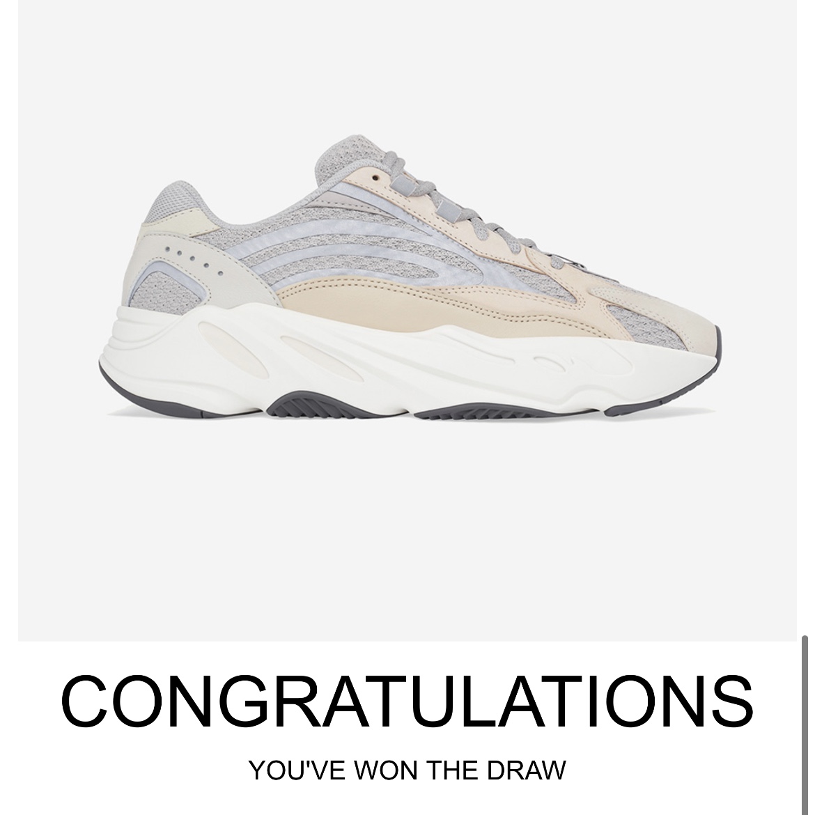 Adidas Yeezy Boost 700 V2 Cream 착용 스타일