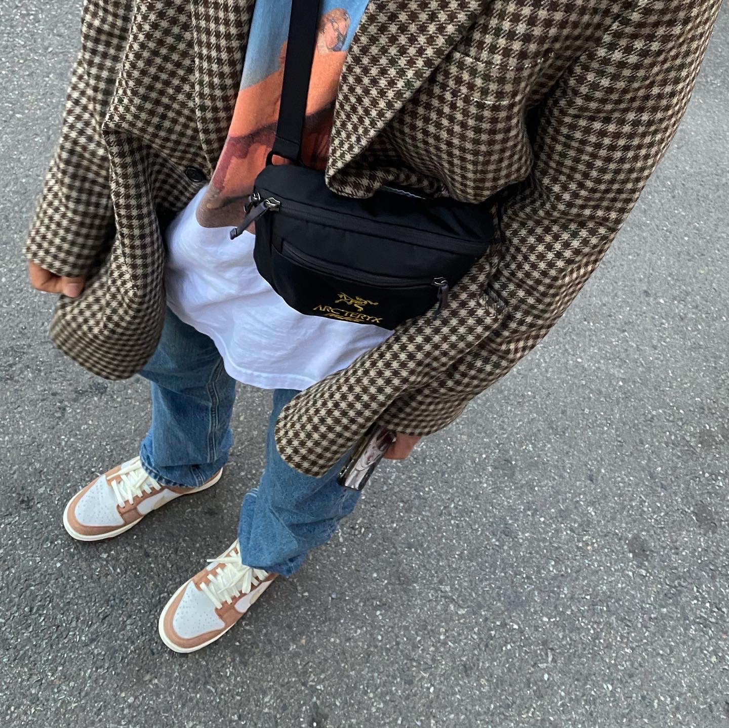 Nike Dunk Low Pro Premium Medium Curry, Palace x Arc'teryx Mantis 1 Waistpack - 20FW 착용 스타일 - 1