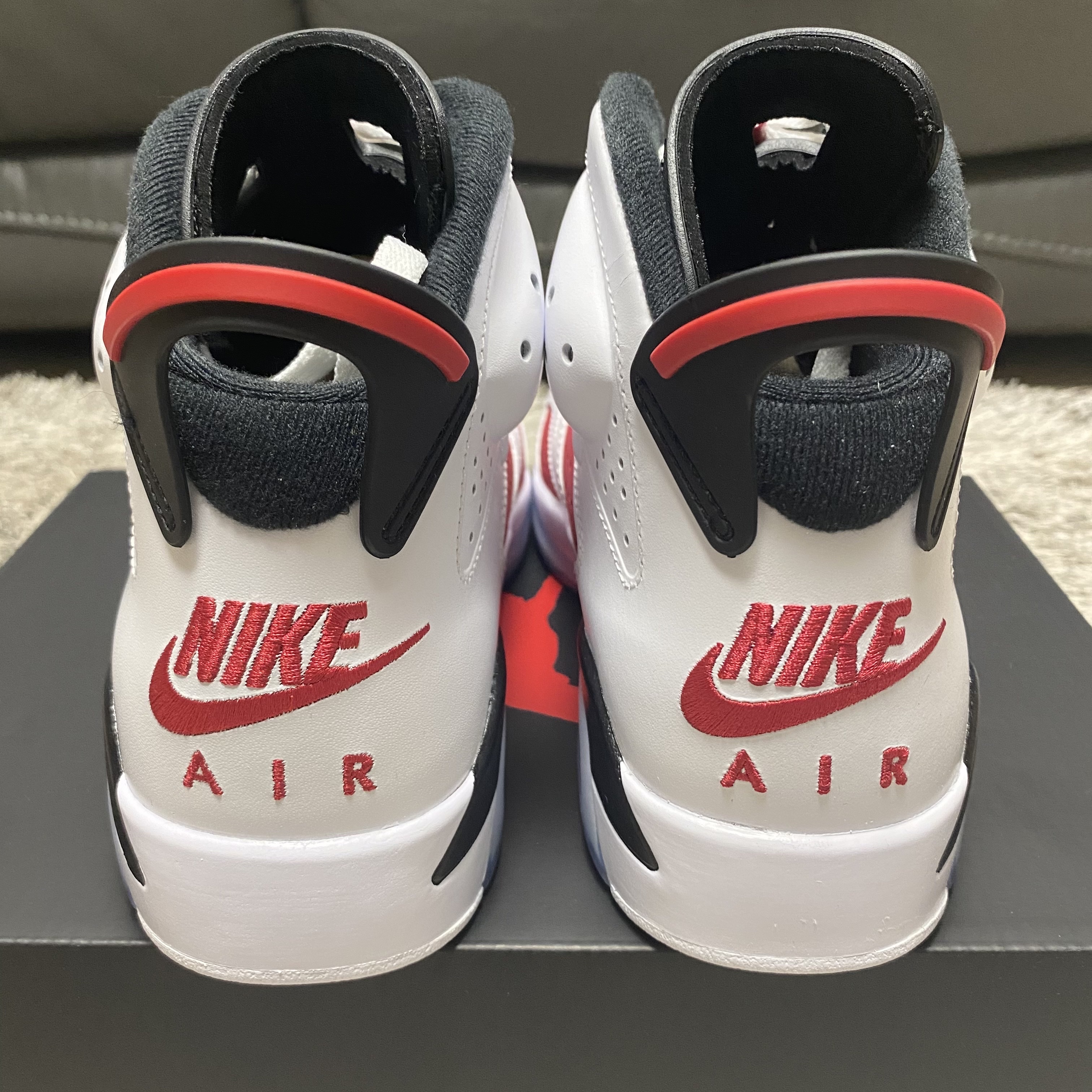 Jordan 6 Retro Carmine 2021 착용 스타일 - 4