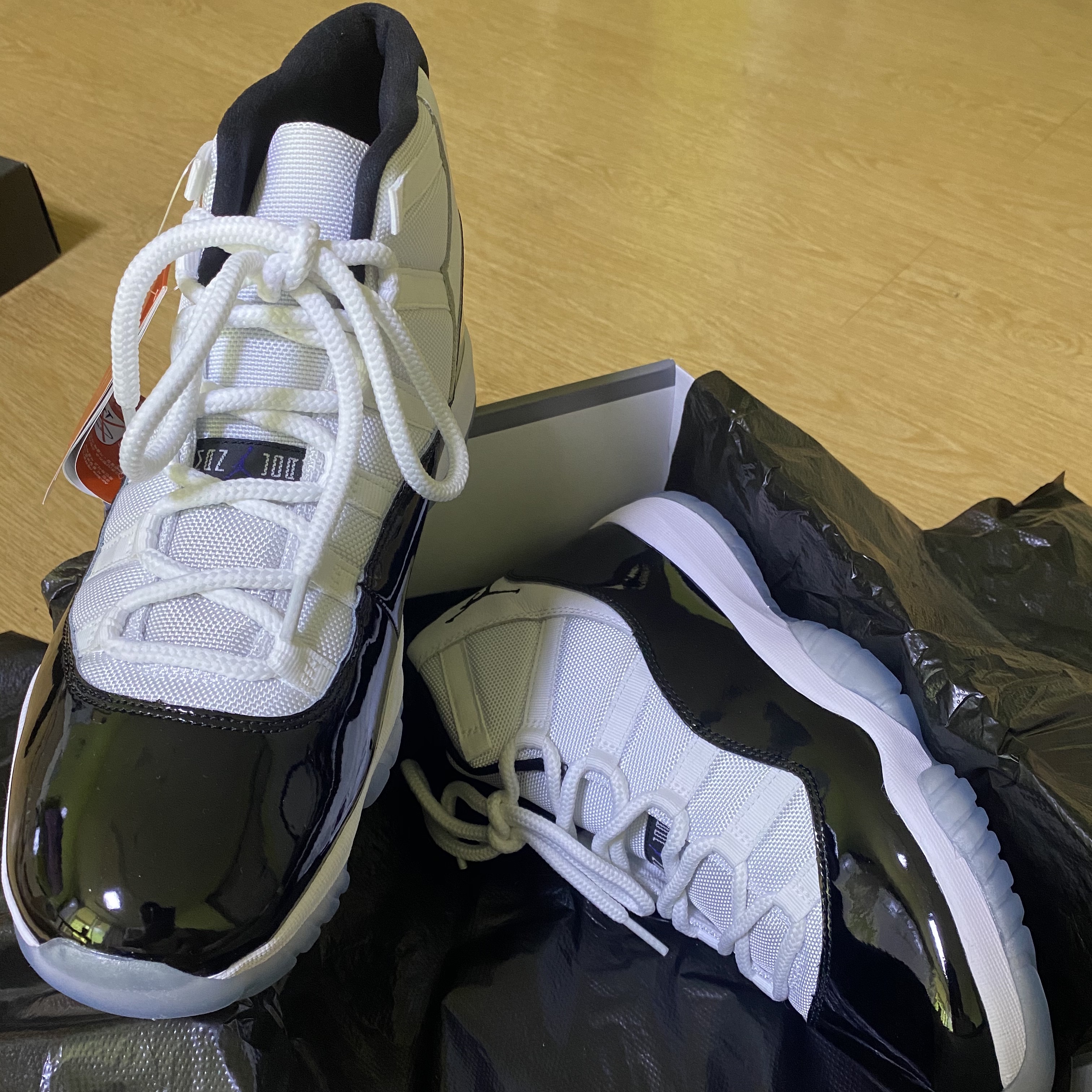 Jordan 11 Retro Concord 2018 착용 스타일 - 5