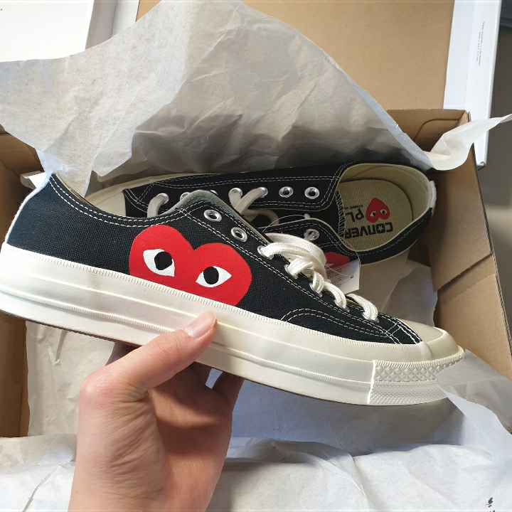 Converse x Play Comme des Garcons Chuck 70 Ox Black 착용 스타일 - 1