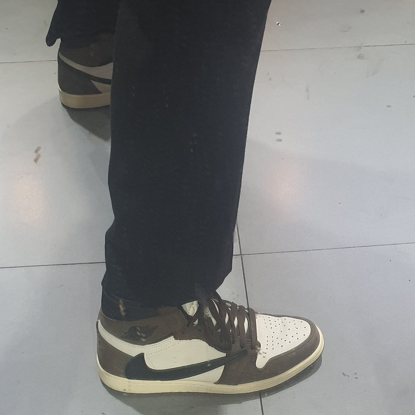 Jordan 1 x Travis Scott Retro High OG SP Mocha 착용 스타일