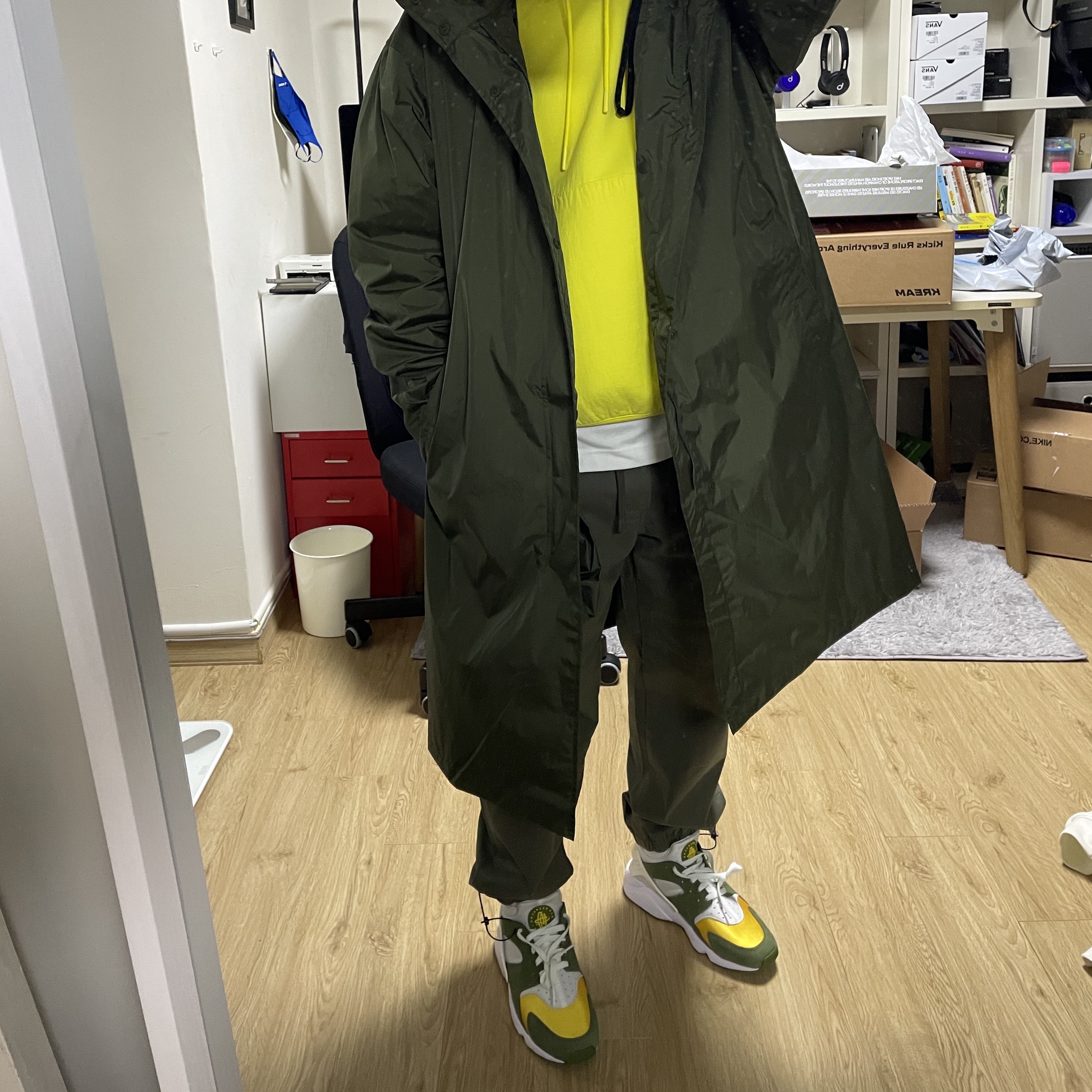 Nike x Stussy Air Huarache LE Dark Olive 착용 스타일 - 1