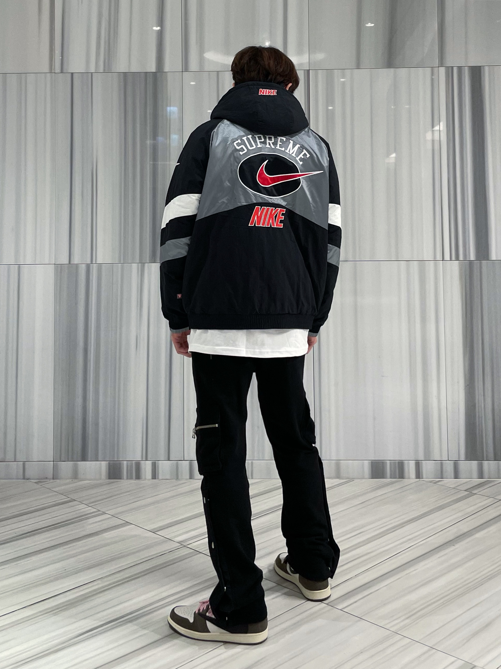 Supreme x Nike Hooded Sport Jacket Silver - 19SS, Jordan 1 x Travis Scott Retro High OG SP Mocha 착용 스타일