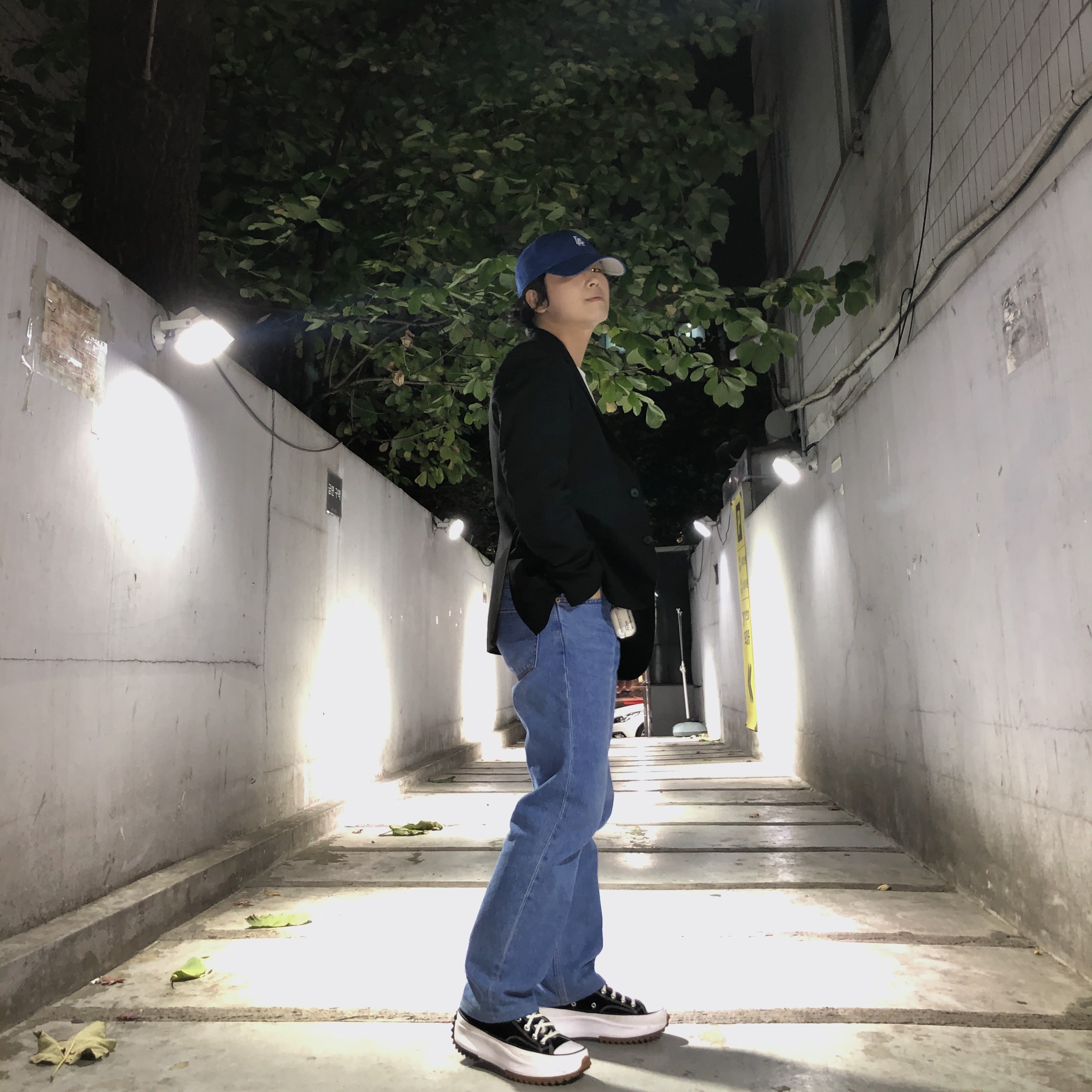 Converse Run Star Hike Hi Black White Gum 착용 스타일