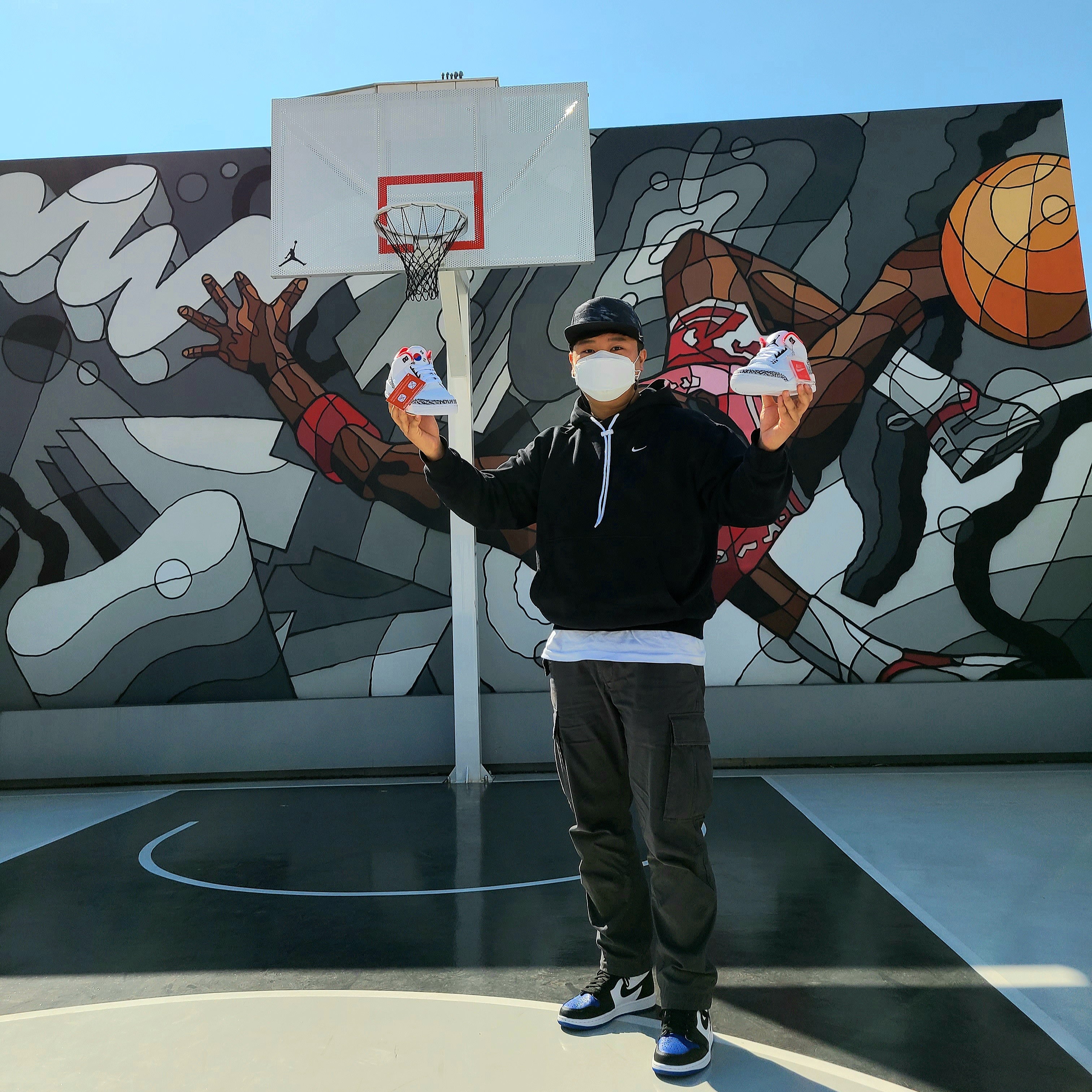 (W) Jordan 3 Retro Seoul, Nike M NRG Hoodie Black White 착용 스타일
